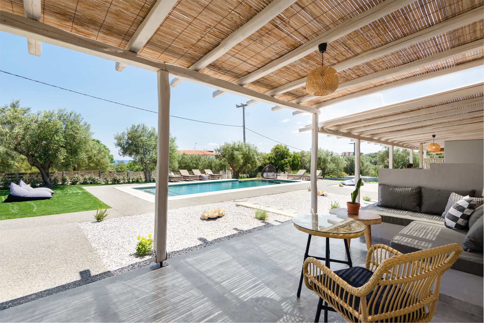 "Four Olives" Luxury Rooms - Uberina Afitos