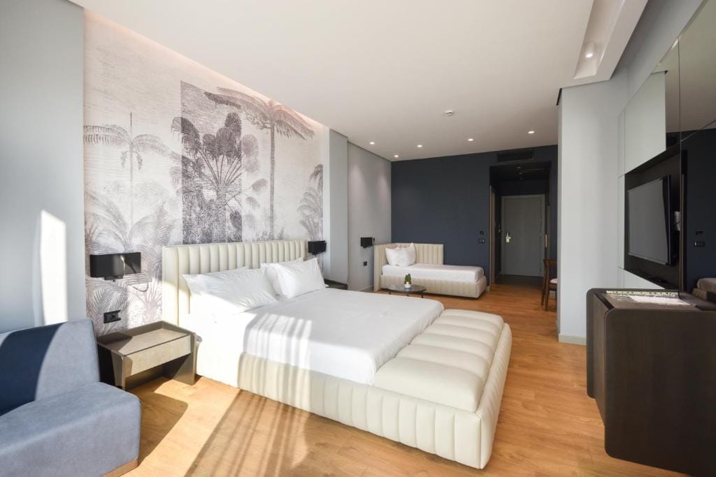 Flamingo Beach Hotel & Spa