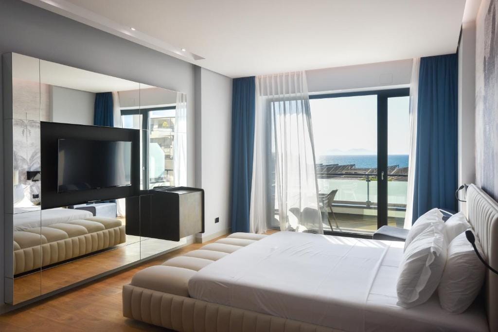 Flamingo Beach Hotel & Spa