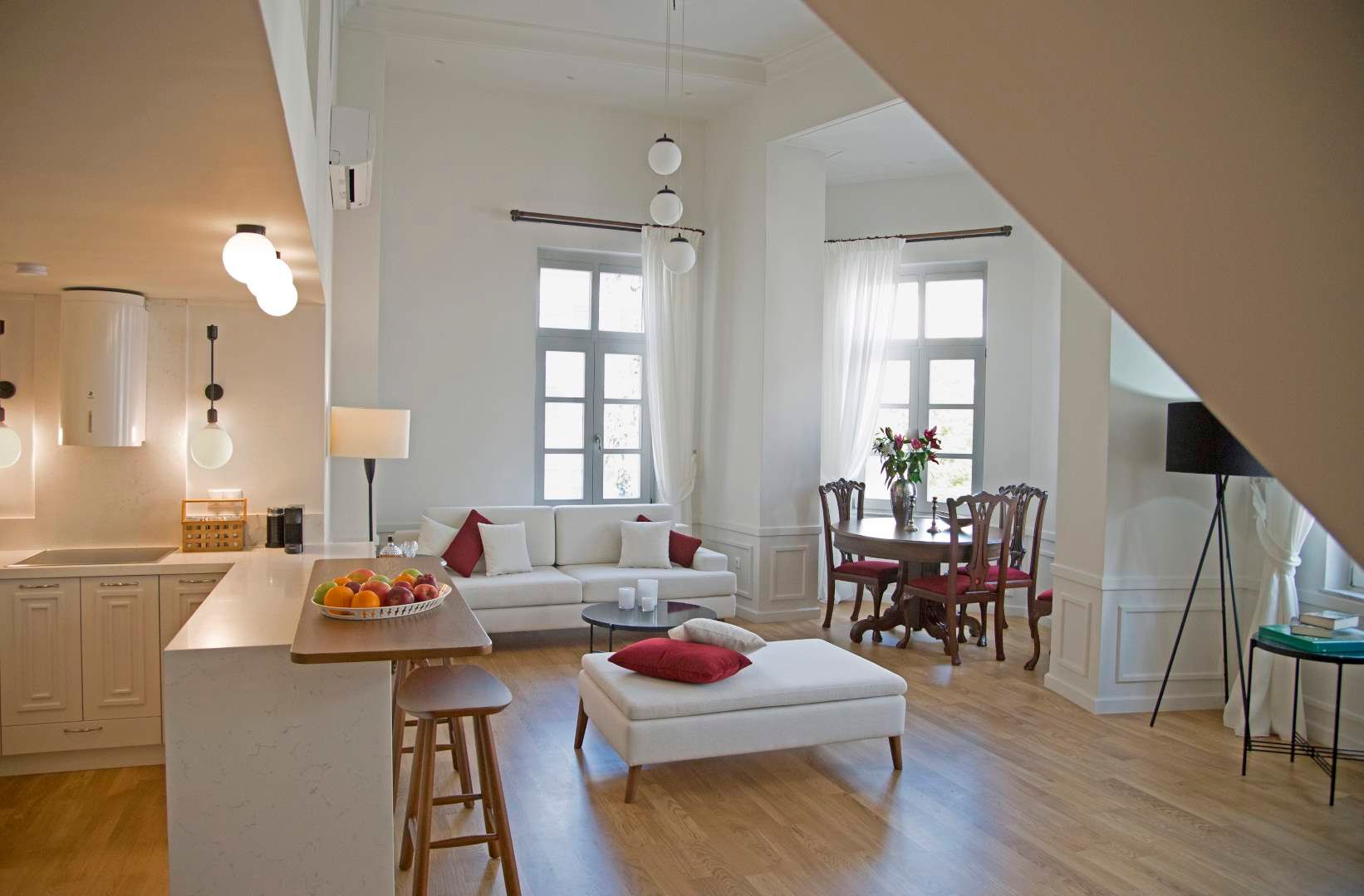 Kekias | 2 Bedroom Suite Apartment with Ermou Str View
