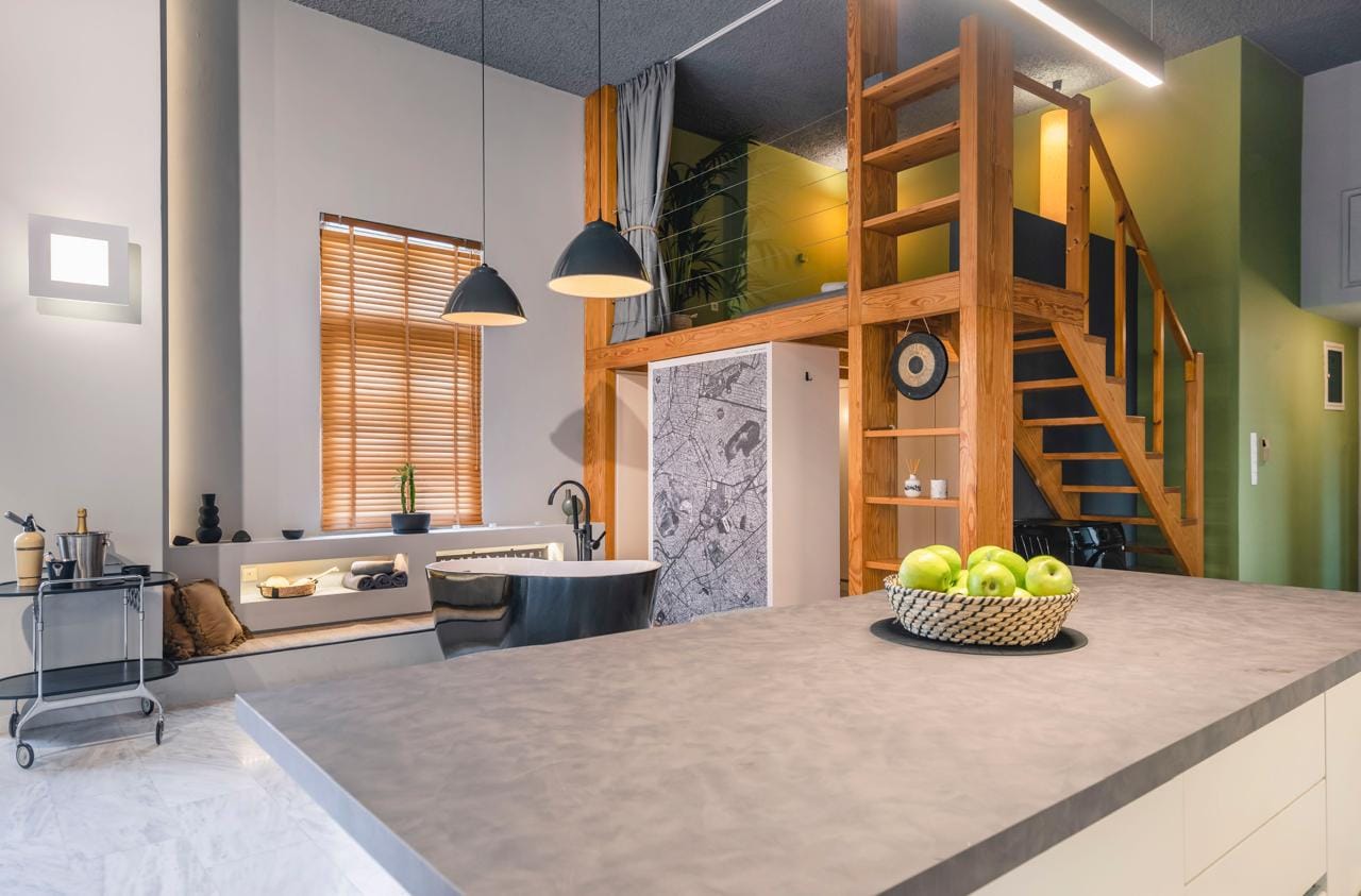 Loft | 1 Bedroom Loft with Ermou Str View