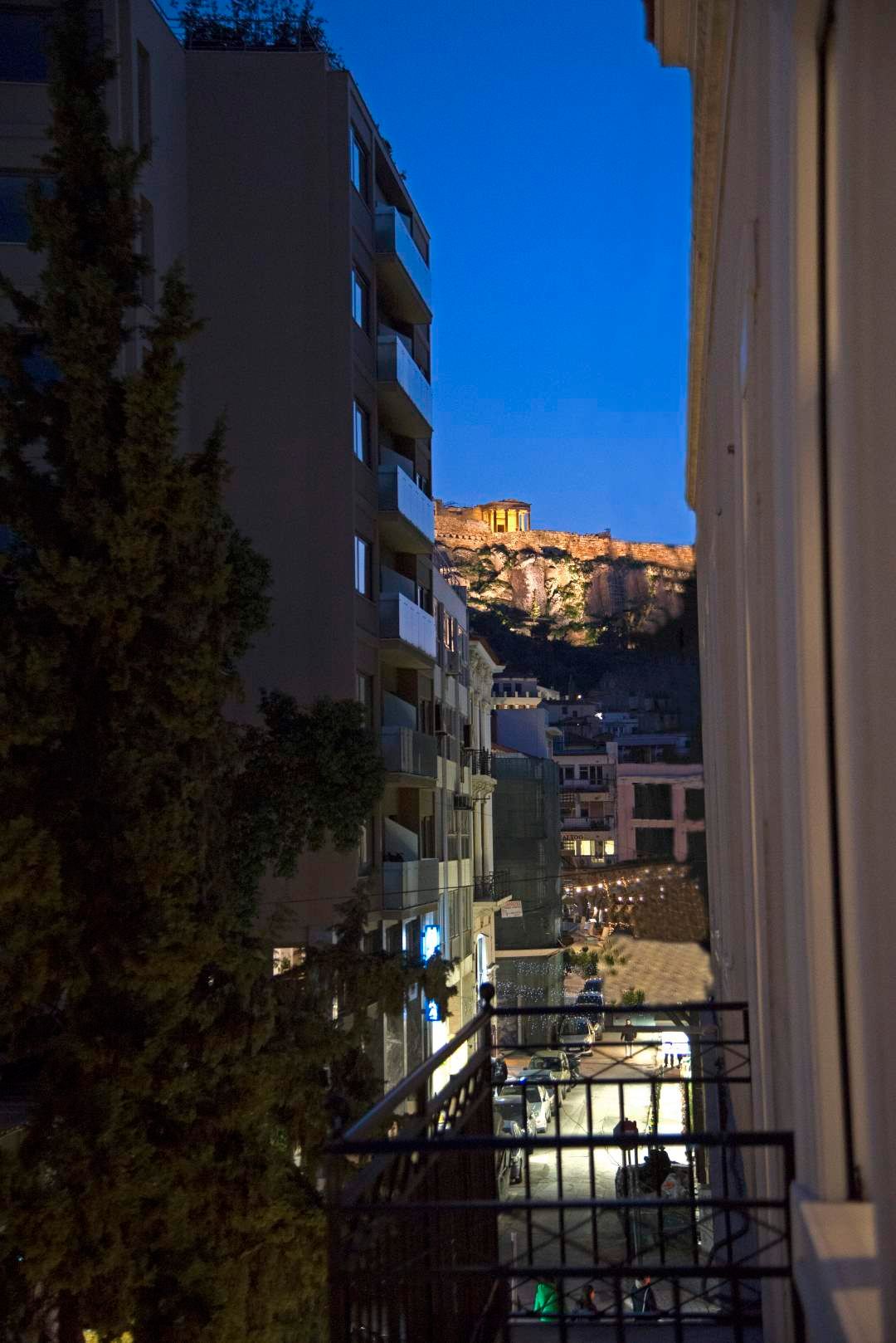 Voreas | 2 Bedroom Suite Apartment with Ermou Str View