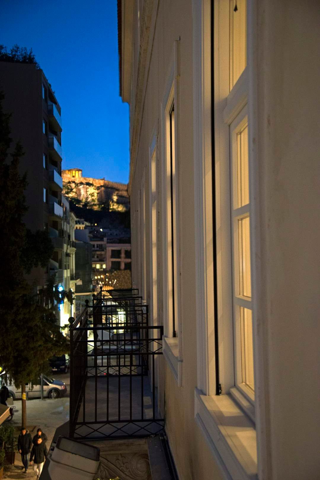 Voreas | 2 Bedroom Suite Apartment with Ermou Str View