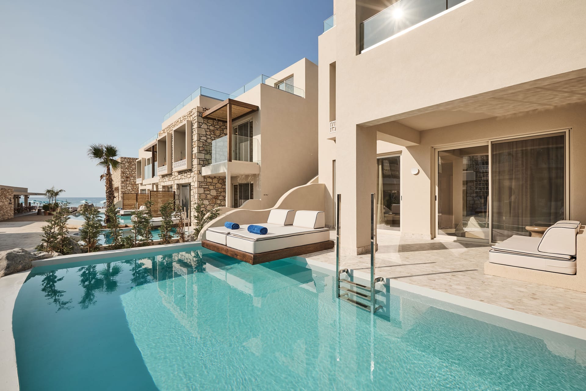 Spa Retreat Suite with Private Pool & Hydromassage Bathtub