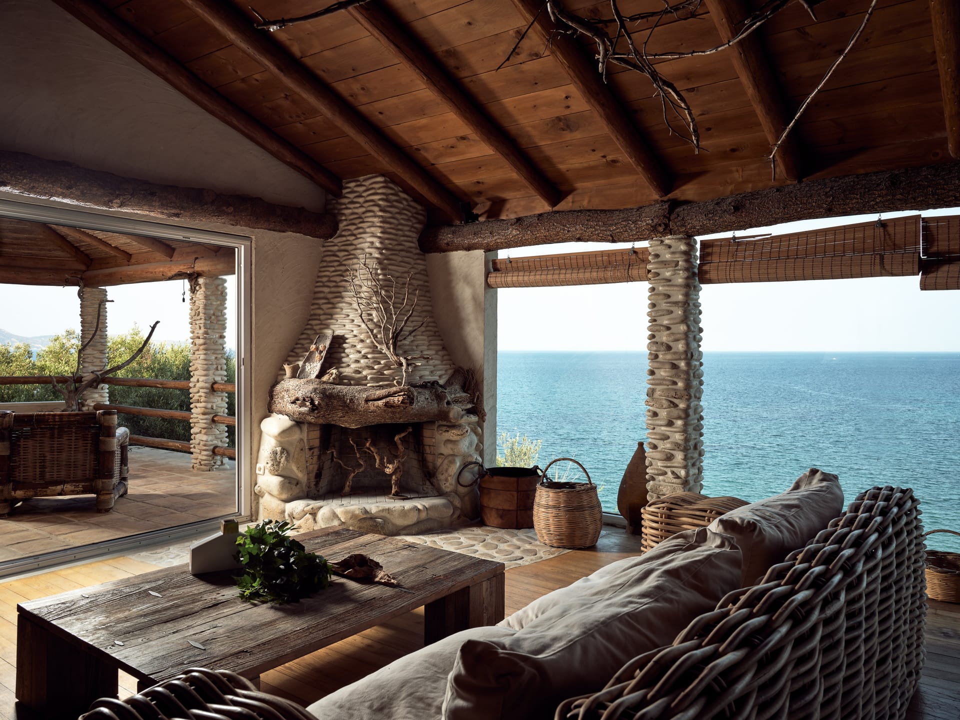 Grand One Bedroom Penthouse with Sea View