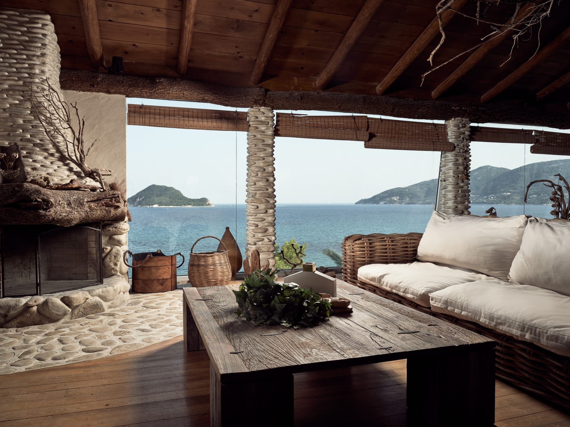 Grand One Bedroom Penthouse with Sea View