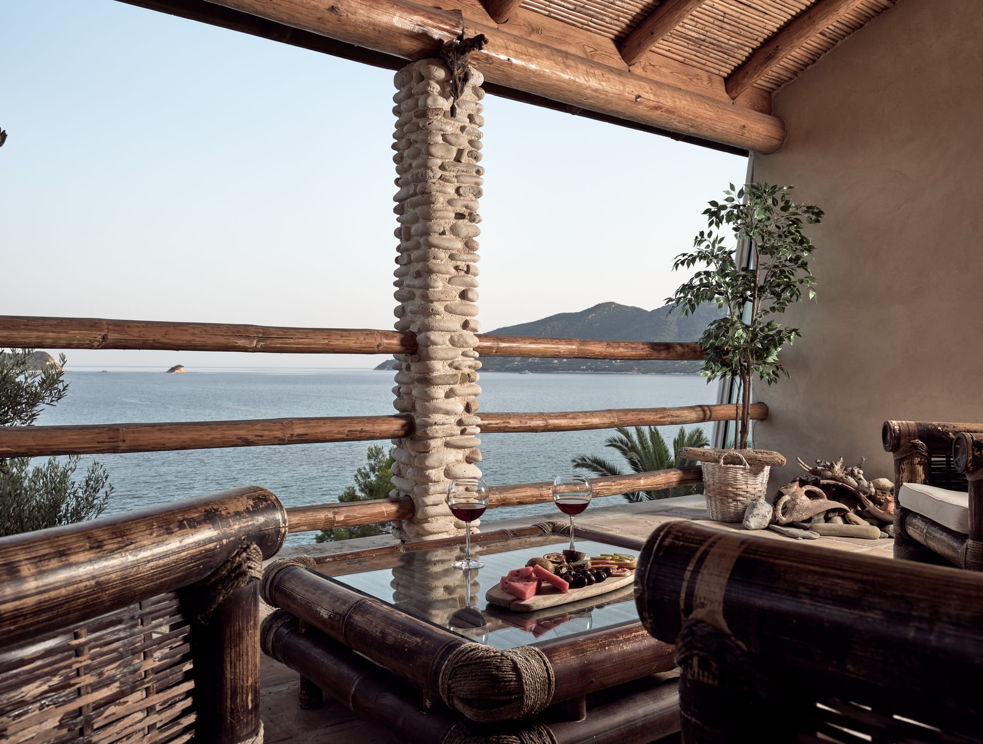 Grand One Bedroom Penthouse with Sea View