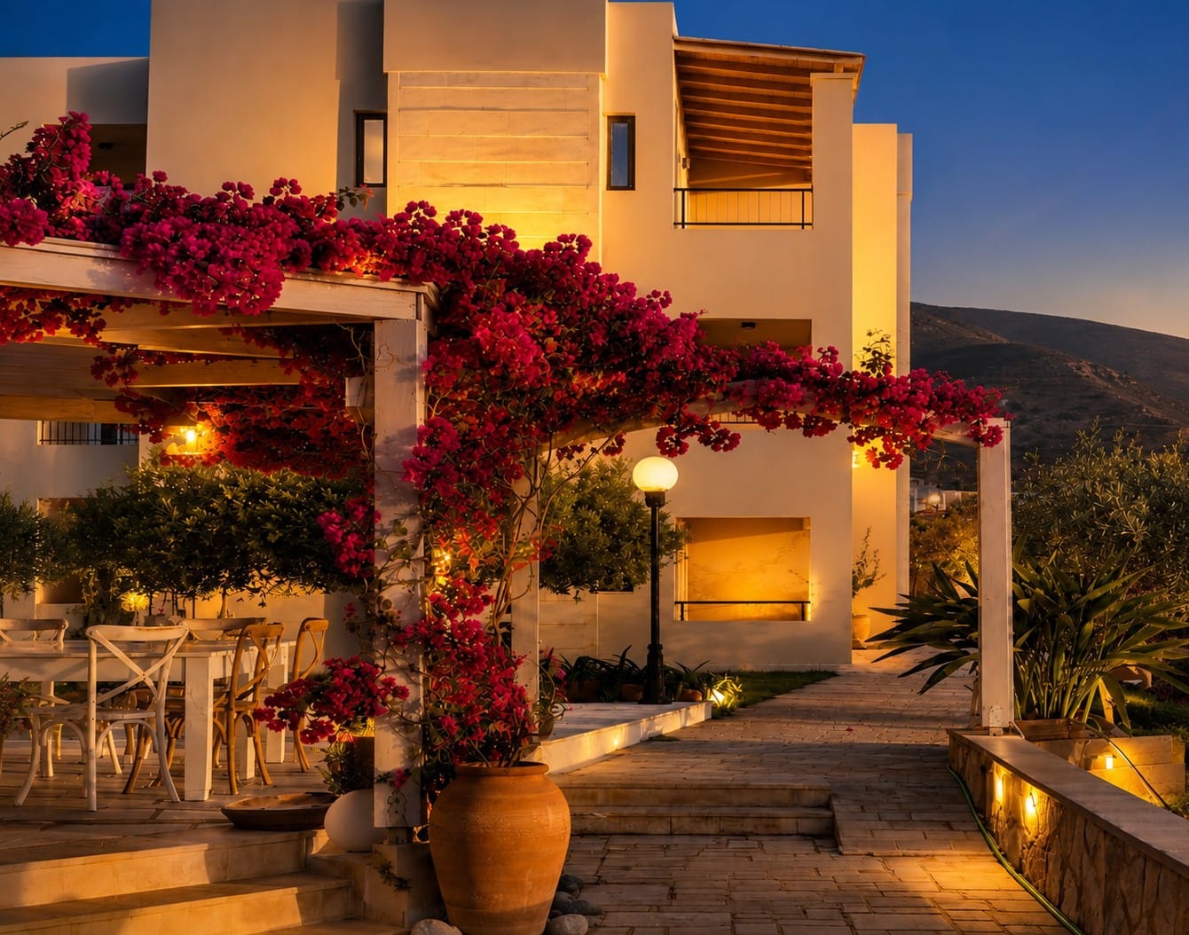 Golden Bay Apartments-Garden Haven, ,