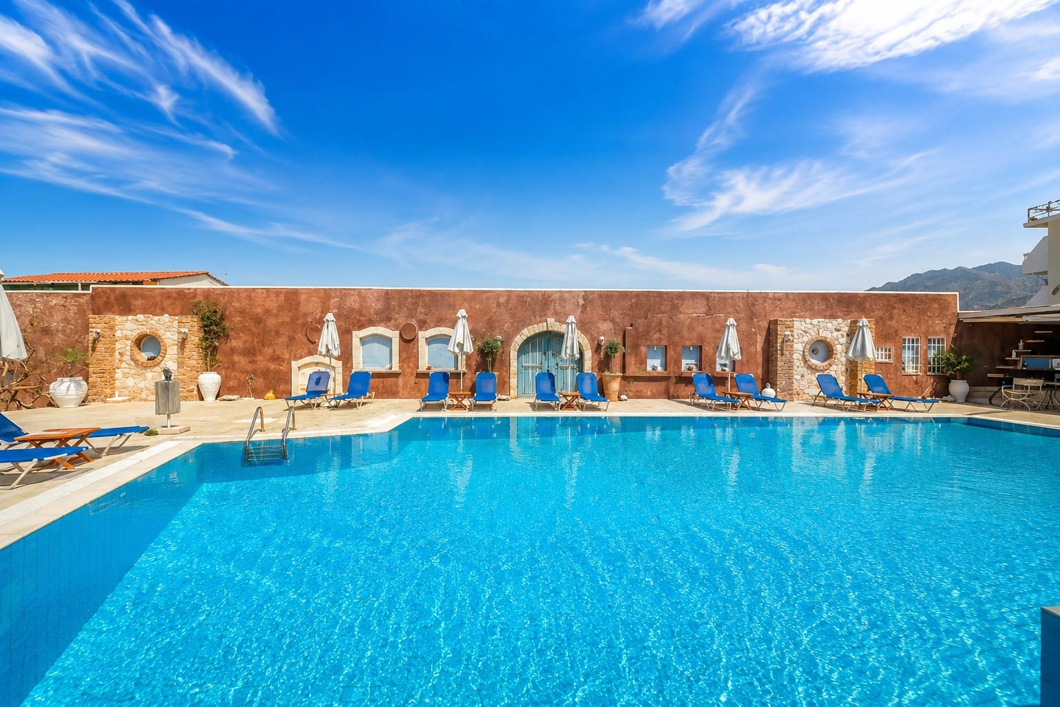 Golden Bay Apartments-Garden Haven, ,