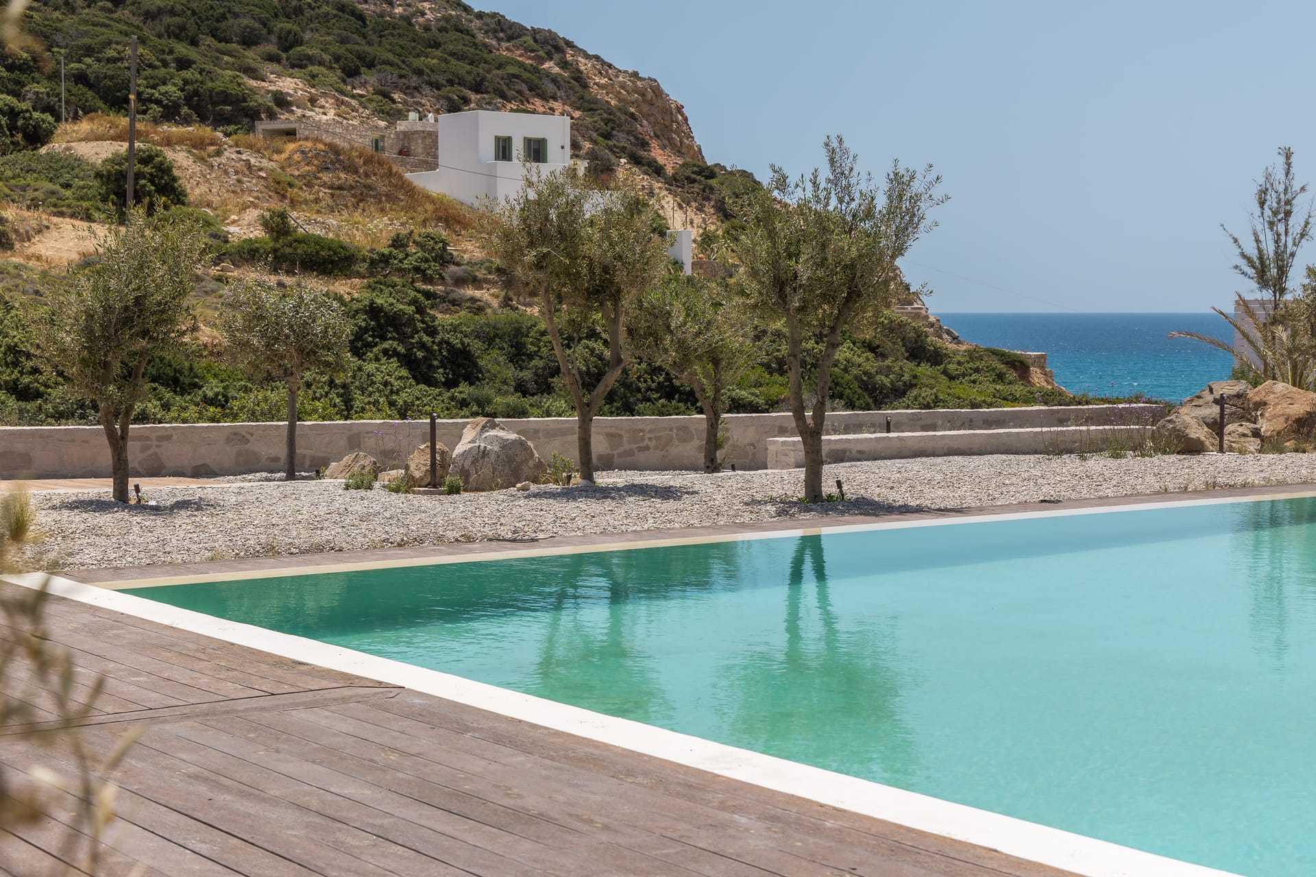 Golden Milos Beach 4 * Golden Milos Beach 4 *