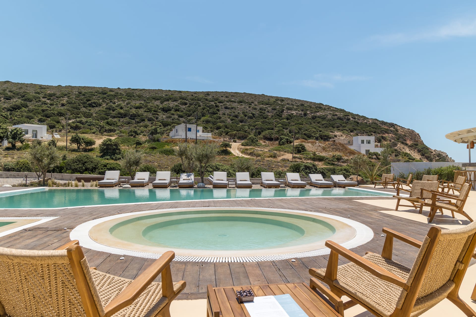 Golden Milos Beach 4 * Golden Milos Beach 4 *