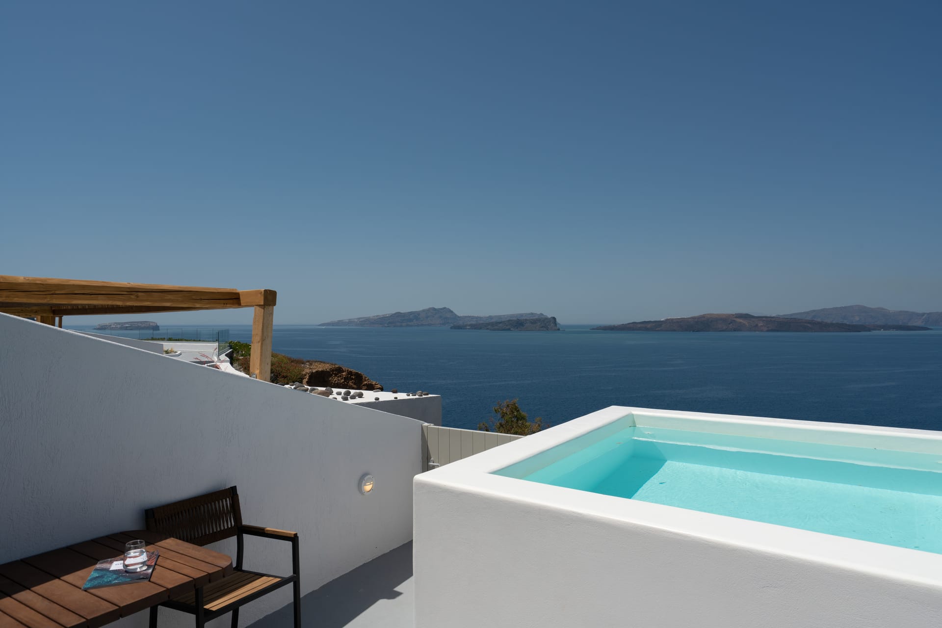 Junior Suite | Plunge pool & Caldera view