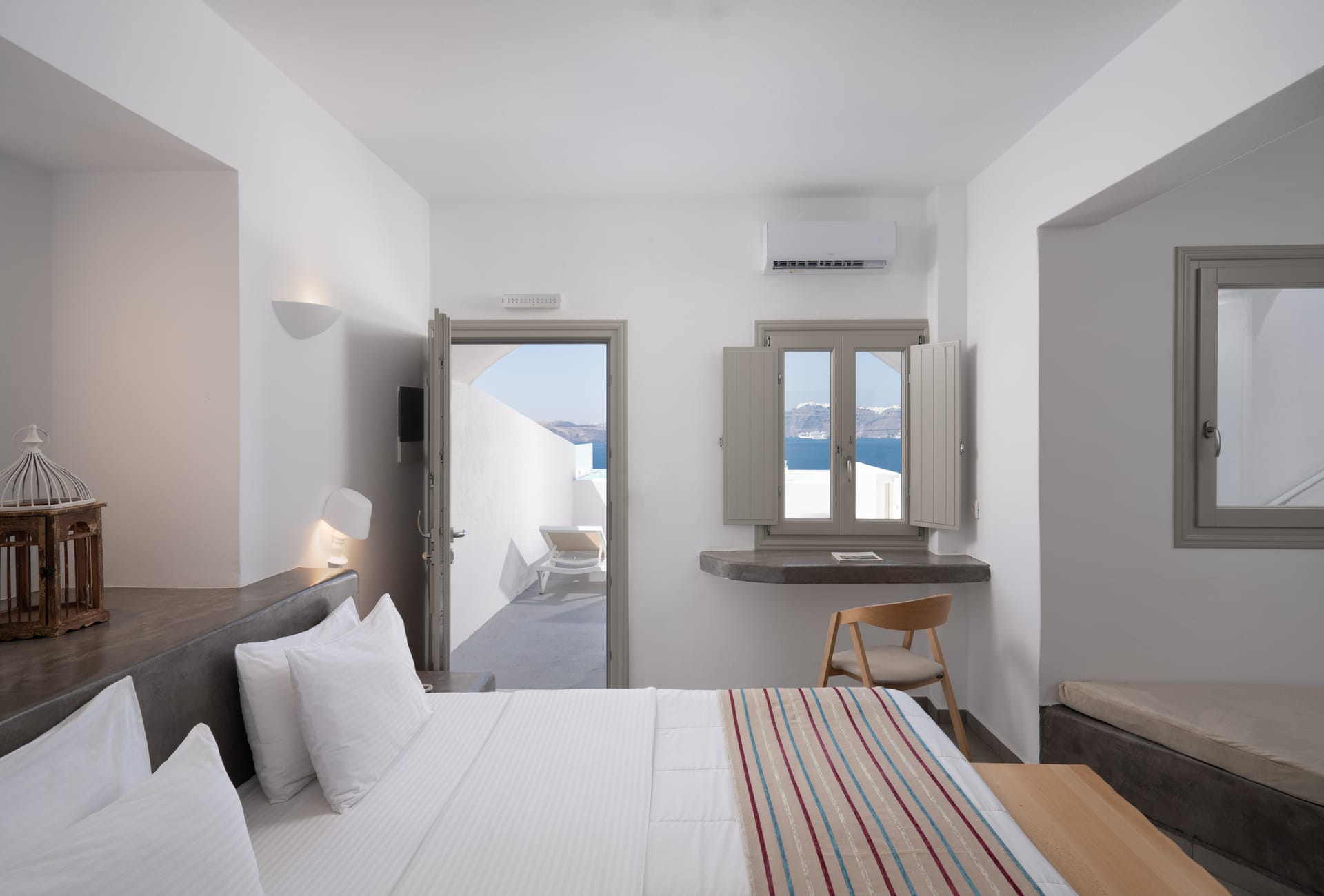 Junior Suite | Plunge pool & Caldera view