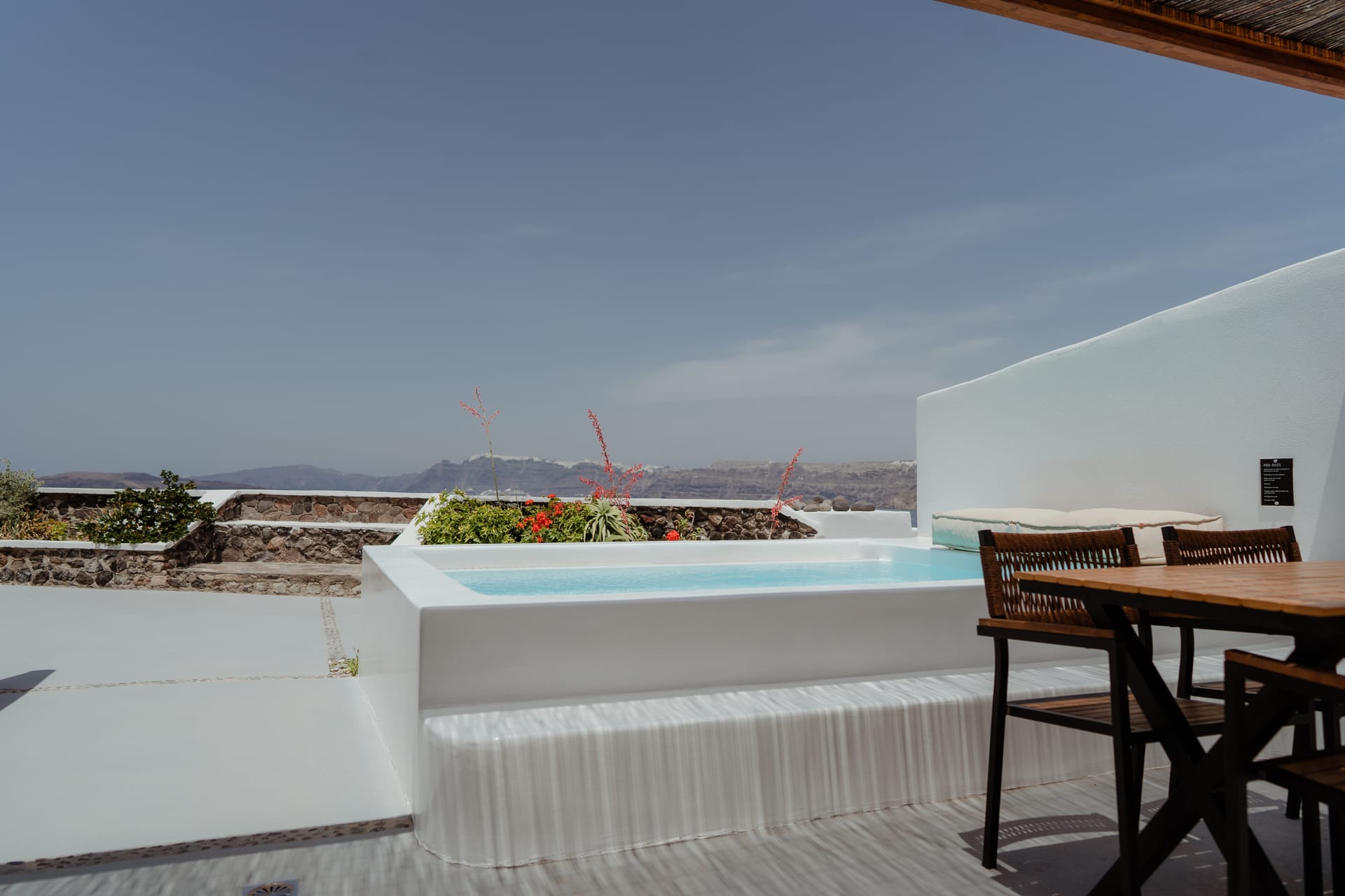 Junior Suite | Plunge pool & Caldera view