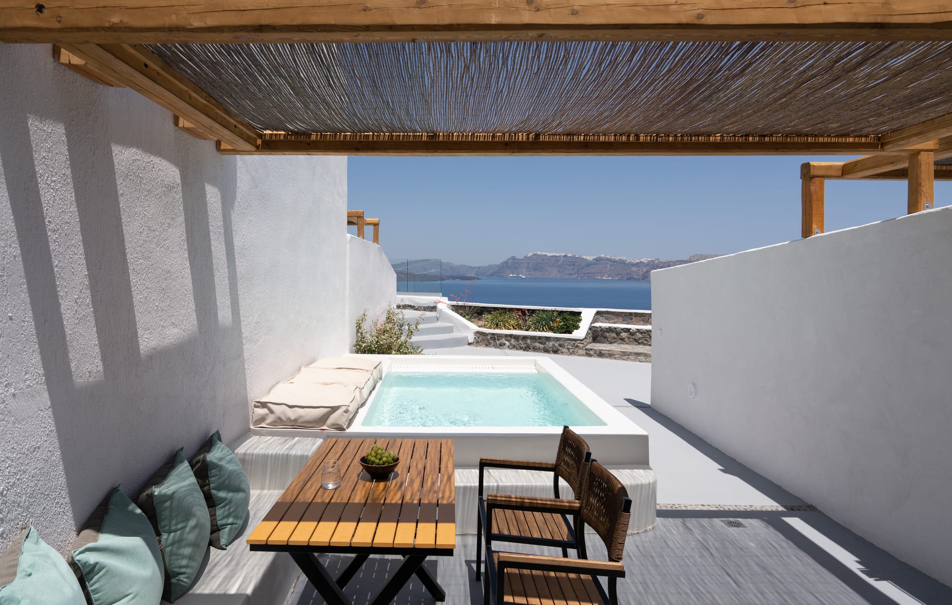 Family room | Private Pool & Caldera View
