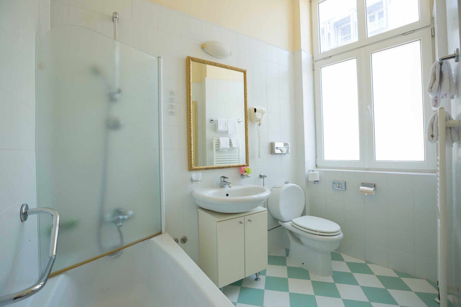 Standard Double/Twin Room Villa Continental 22 m² Courtyard/Garden View-2