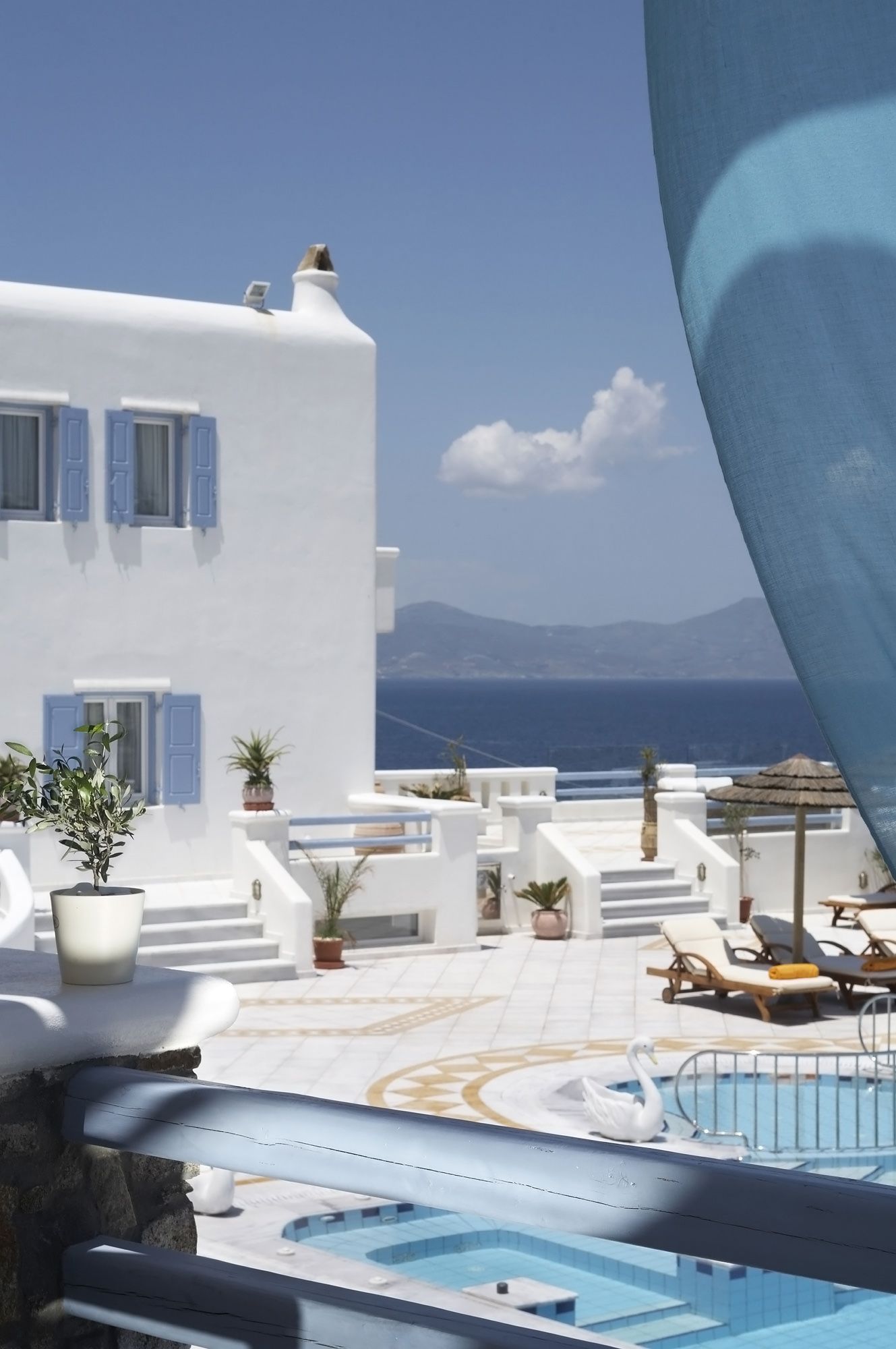 Grand Beach Hotel Mykonos 4 * Grand Beach Hotel Mykonos 4 *