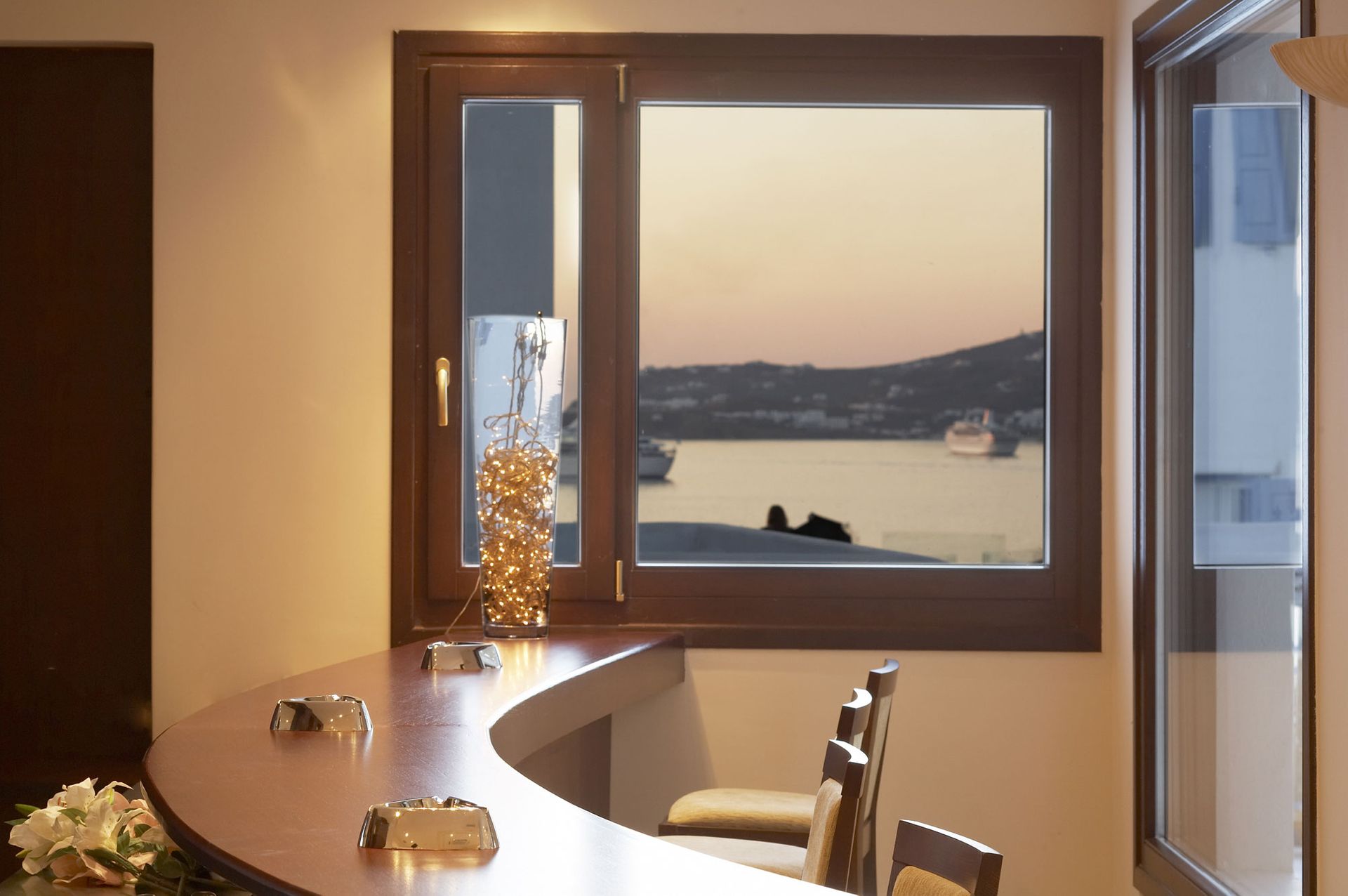 Grand Beach Hotel Mykonos 4 * Grand Beach Hotel Mykonos 4 *