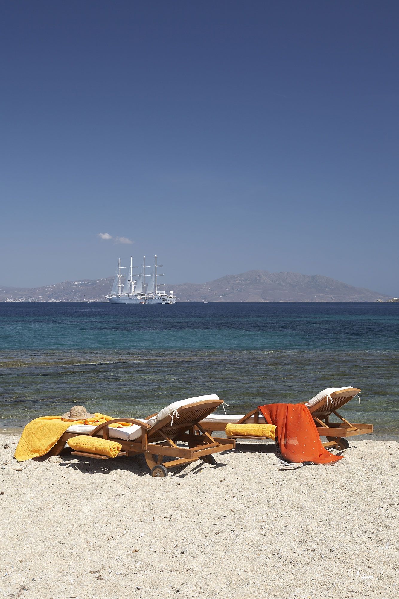Grand Beach Hotel Mykonos 4 * Grand Beach Hotel Mykonos 4 *