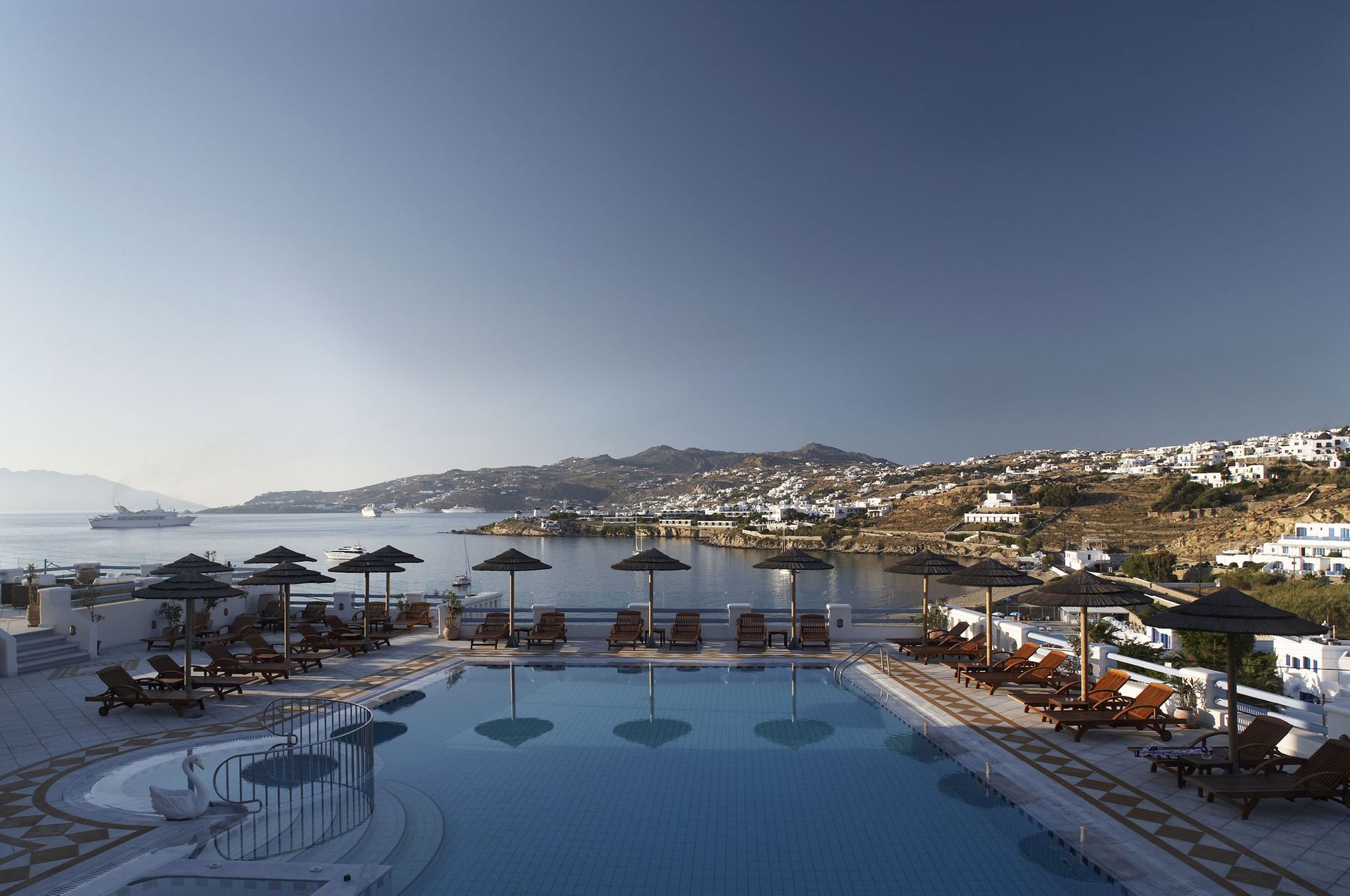 Grand Beach Hotel Mykonos 4 * Grand Beach Hotel Mykonos 4 *
