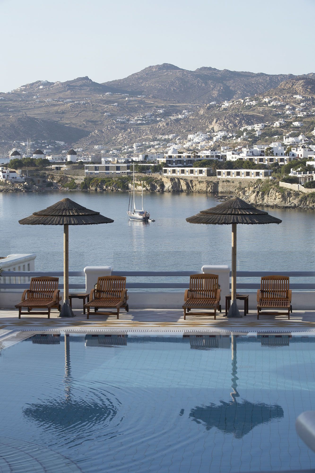 Grand Beach Hotel Mykonos 4 * Grand Beach Hotel Mykonos 4 *