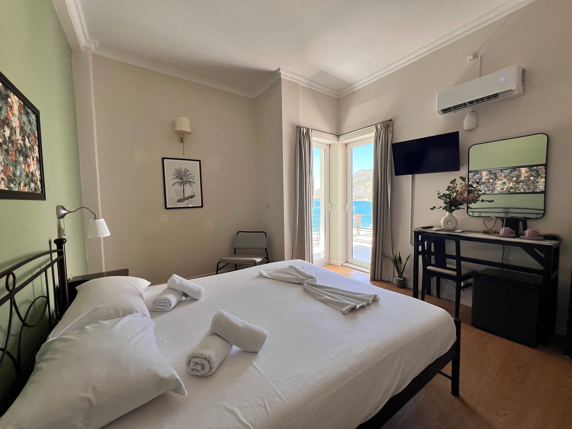 Deluxe Double | Sea View & Mountain View