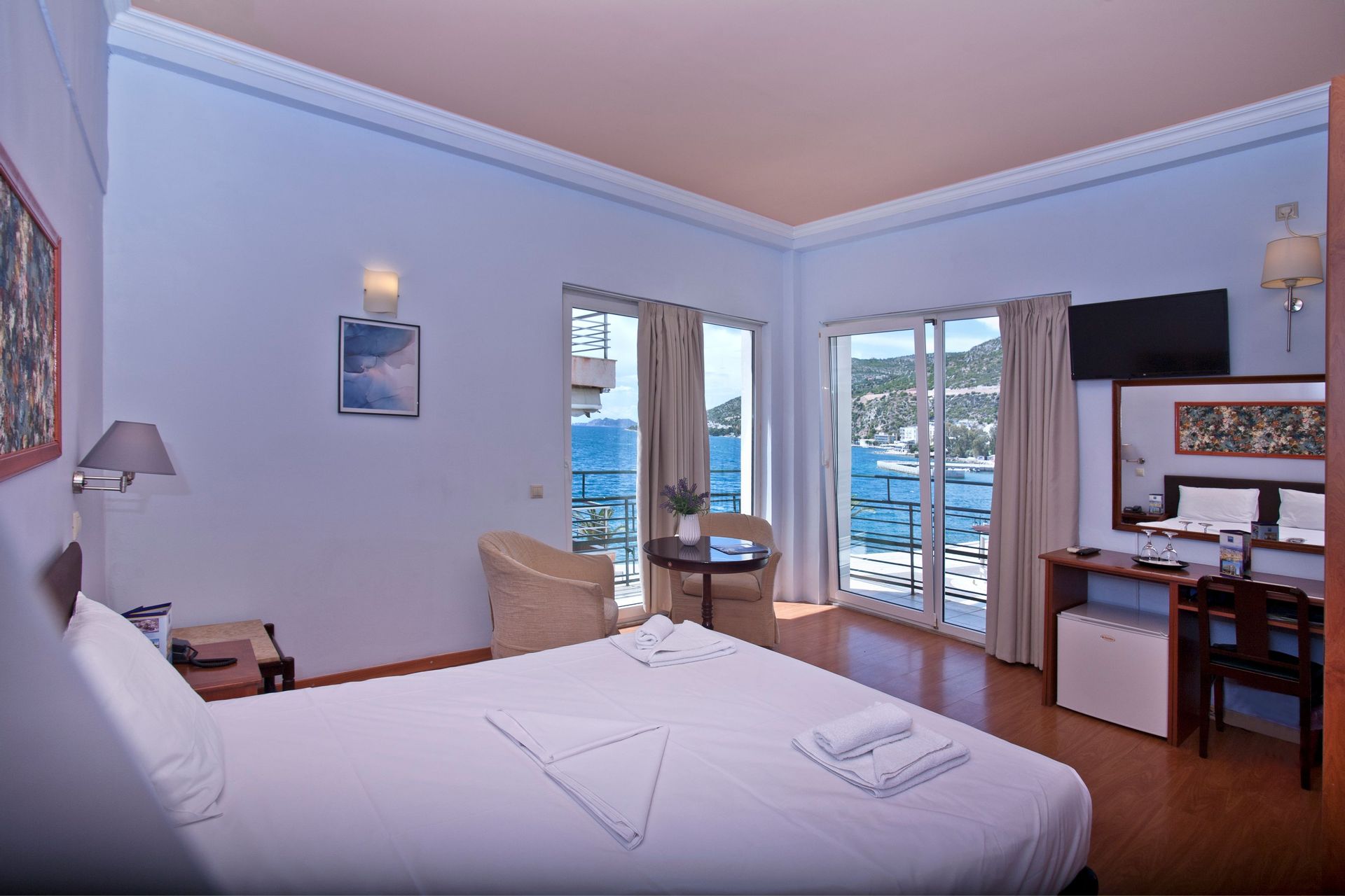 Deluxe Double | Sea View & Mountain View