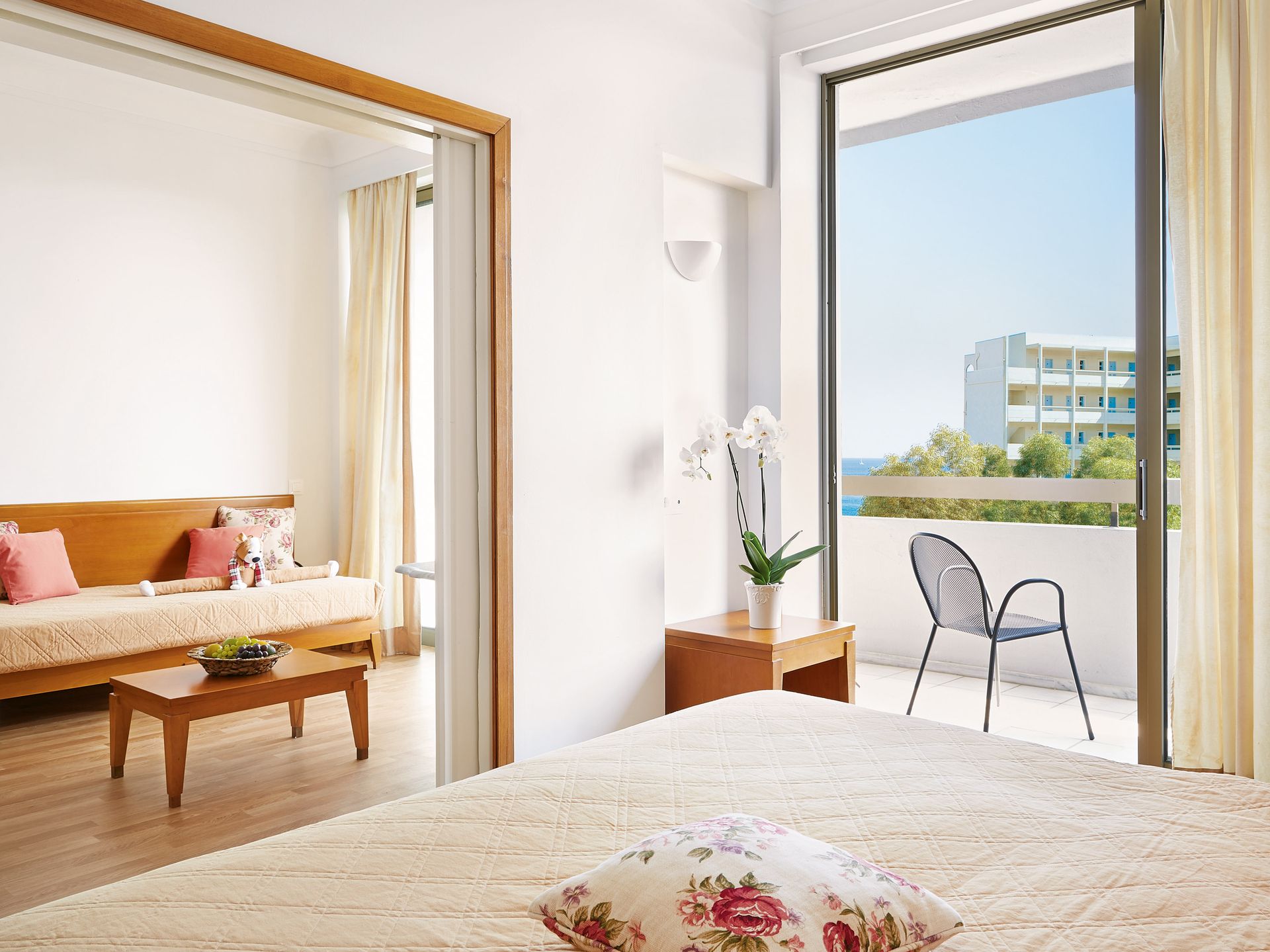 Lux me. Grecotel Lux me dama 4. Rhodos Royal Grecotel. Grecotel White. Golden Seaside Rooms гостиница в Греции.