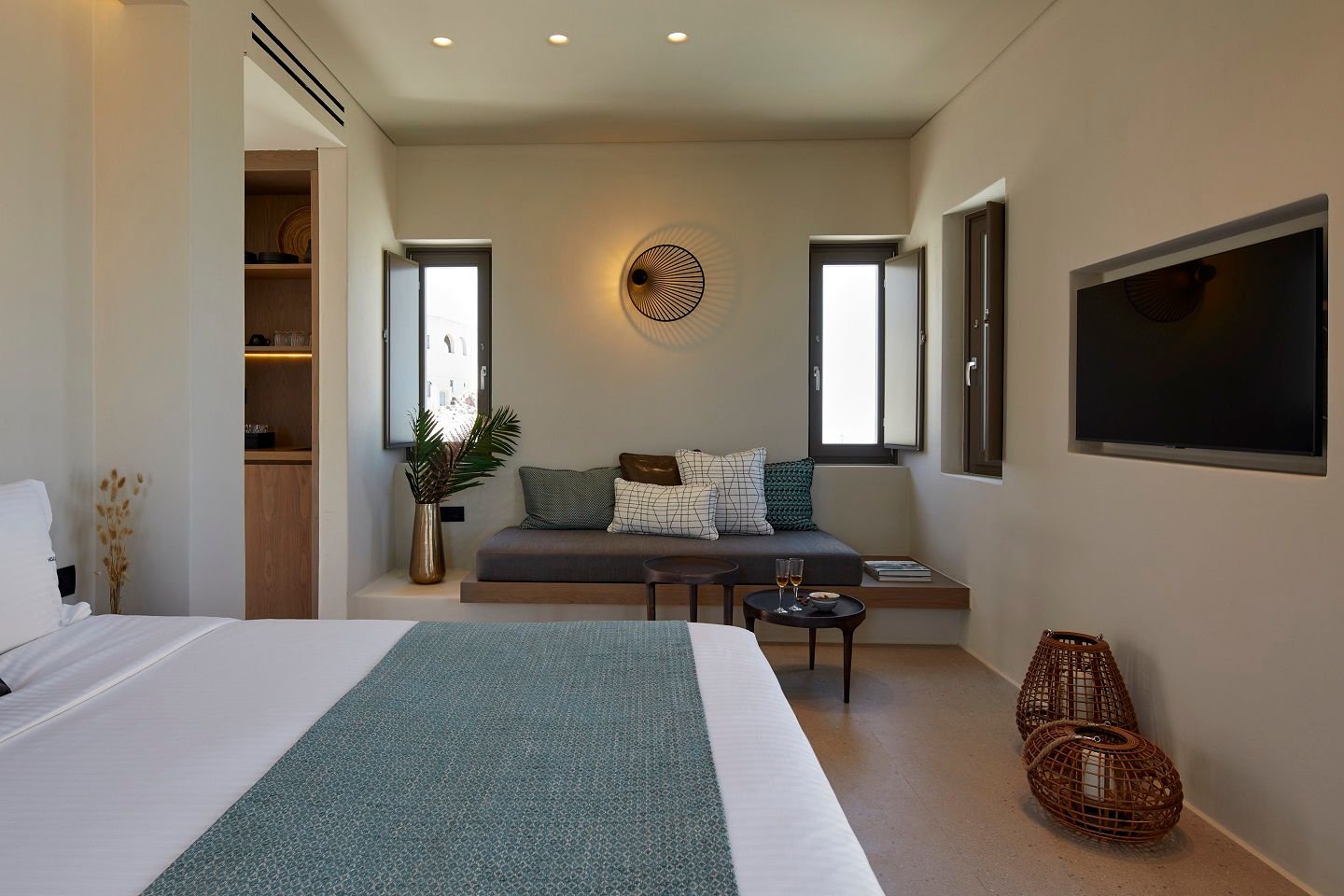 3Sixty Suite with outdoor Hot Tub