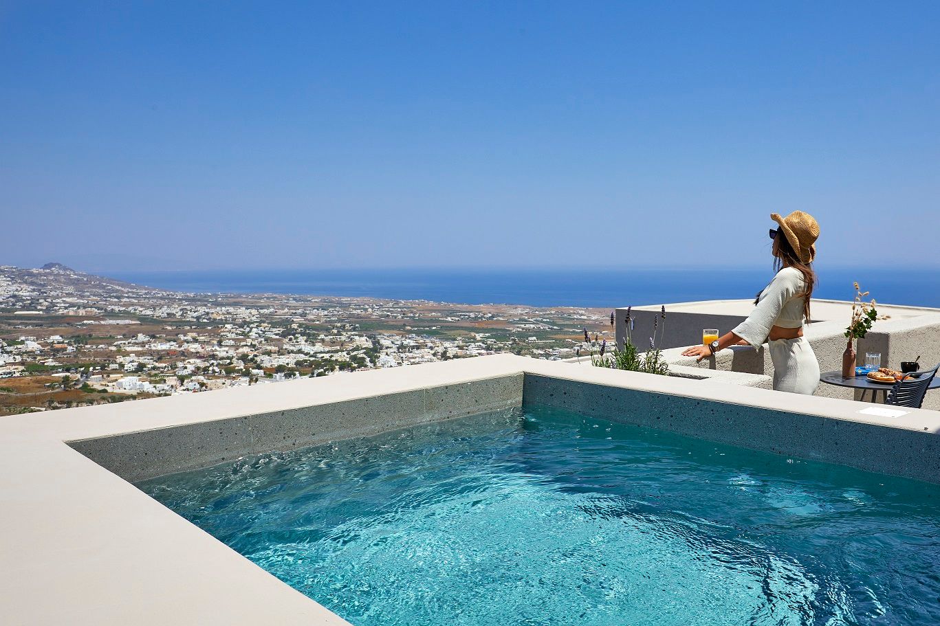 3Sixty Suite with outdoor Hot Tub