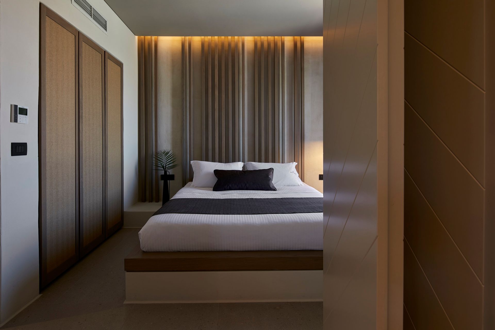 ZENITH Executive Suite with private pool