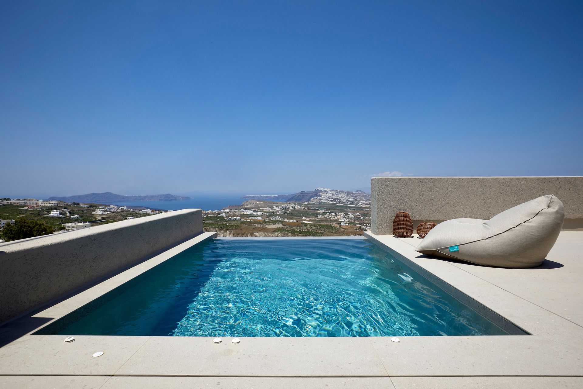 ZENITH Executive Suite with private pool