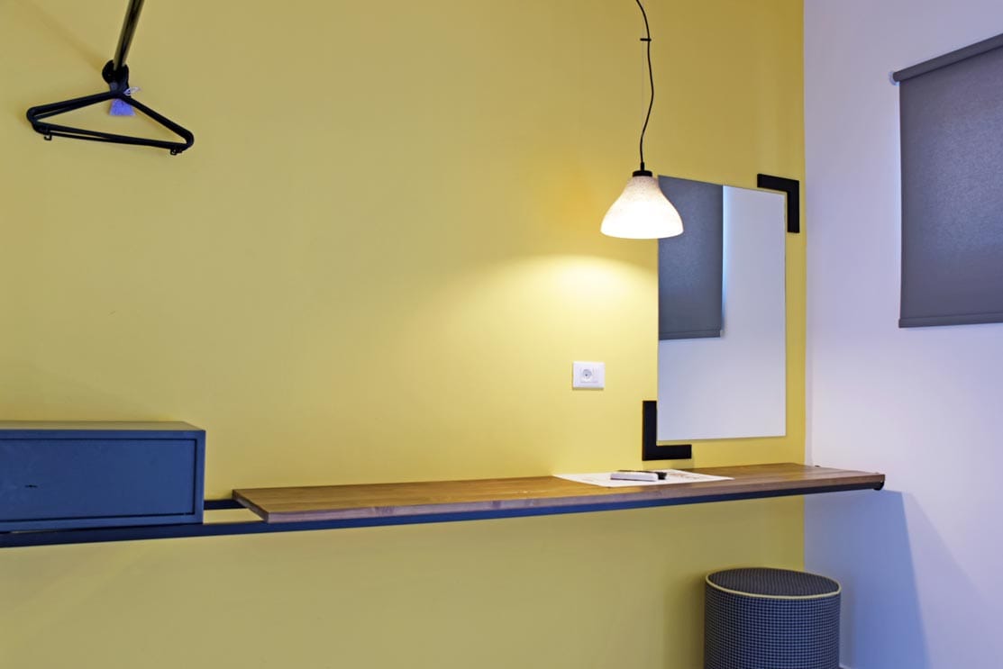 Hillside Studios & Apartments, ,
