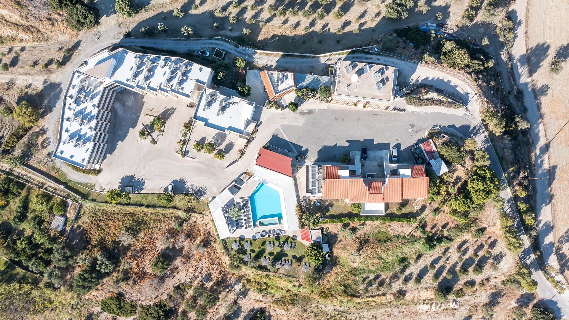 Hillside Studios & Apartments, ,