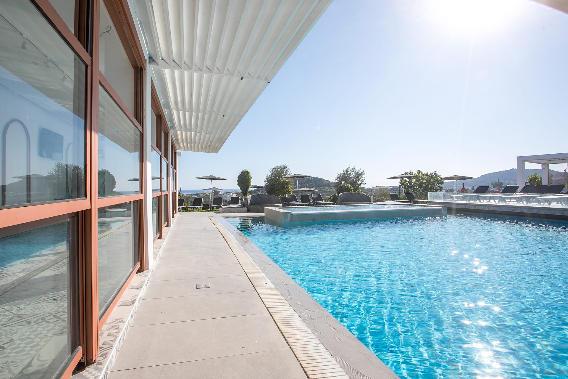 Hillside Studios & Apartments, ,