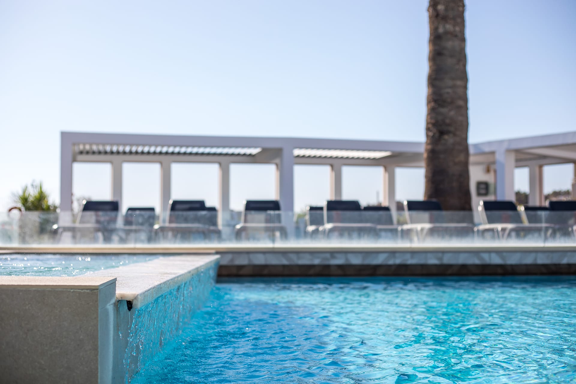 Hillside Studios & Apartments, ,