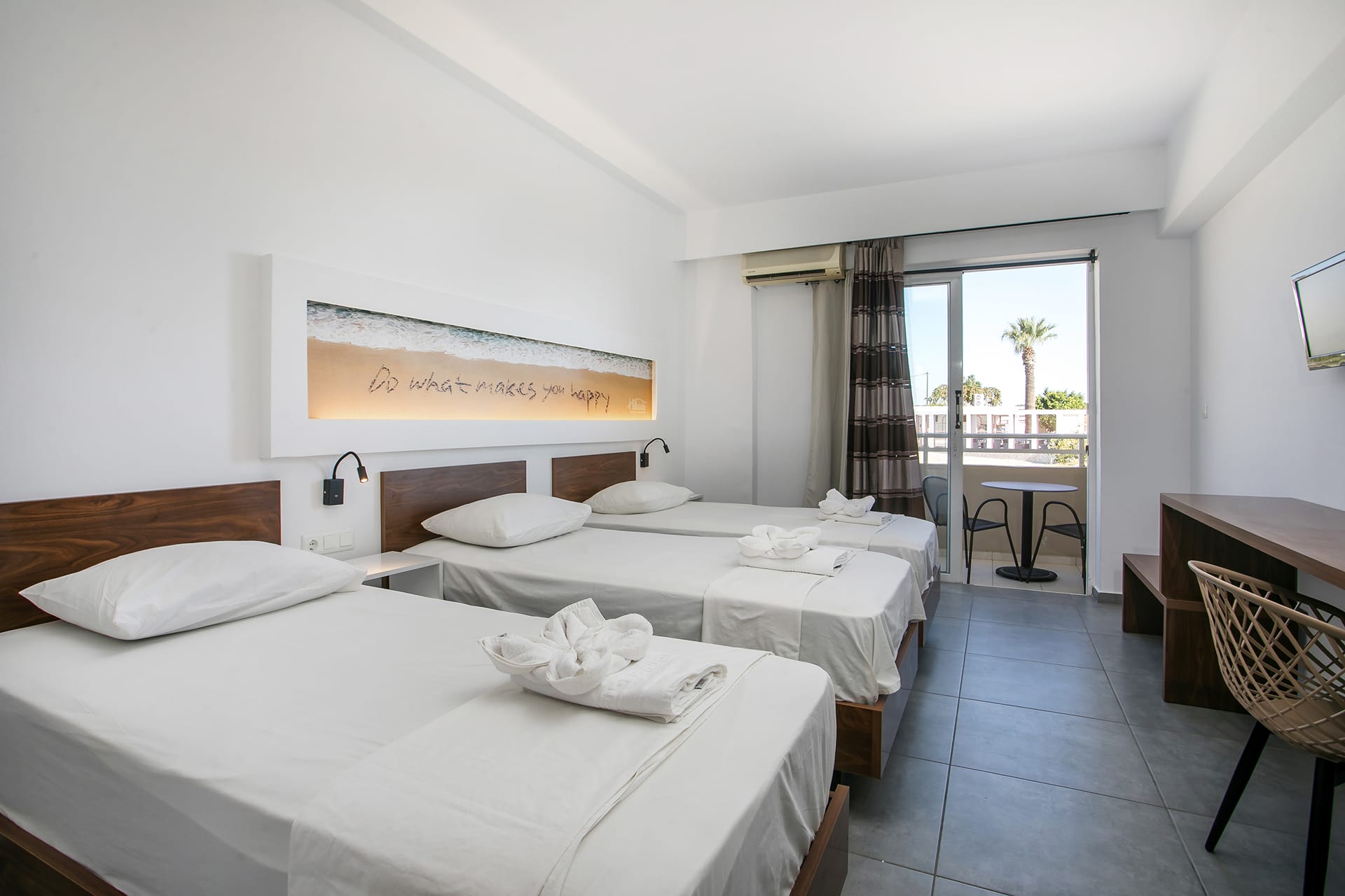 Hillside Studios & Apartments, ,