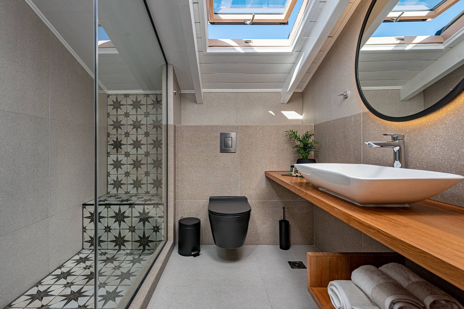 Attic 2 Bedroom Apartment