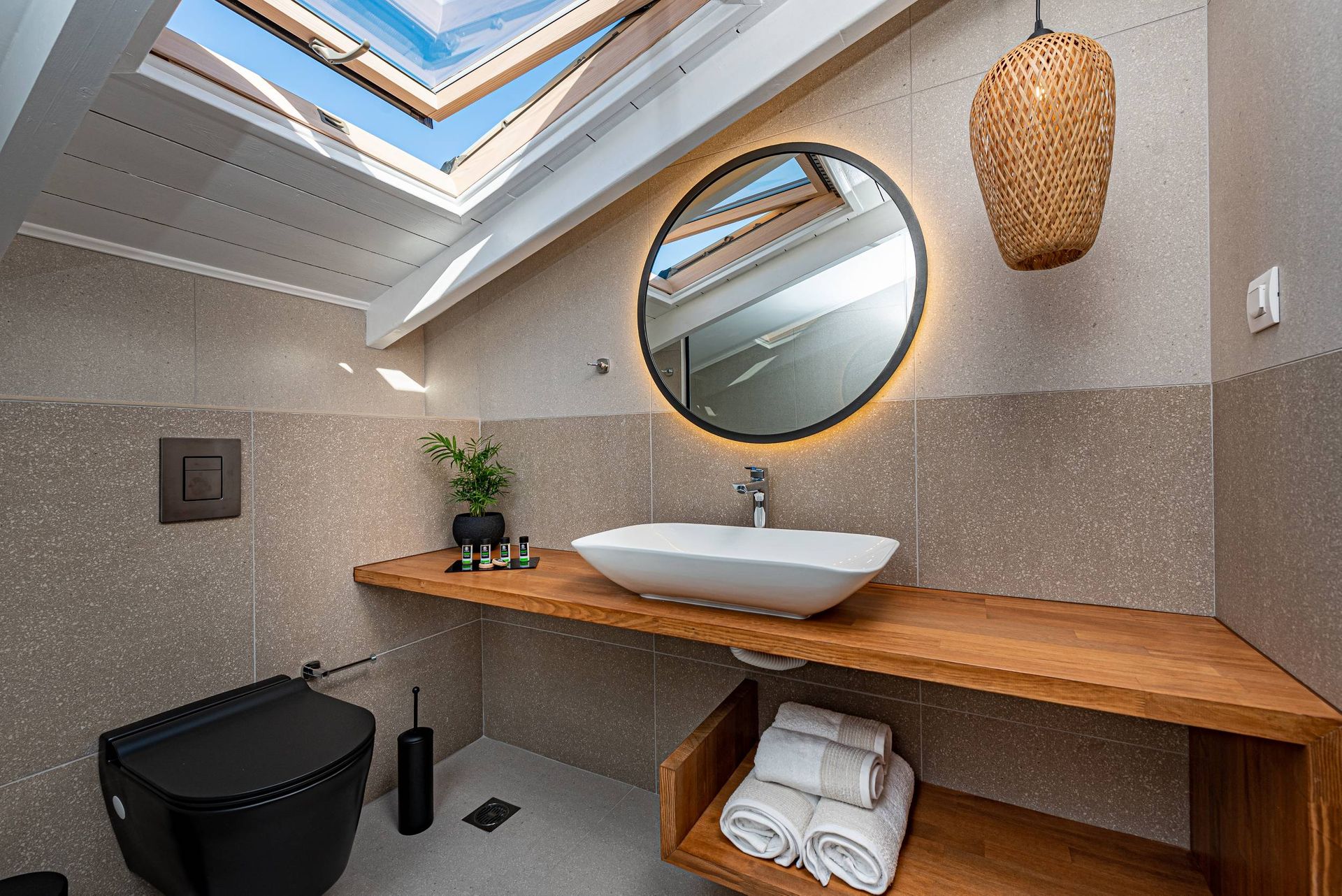 Attic 2 Bedroom Apartment