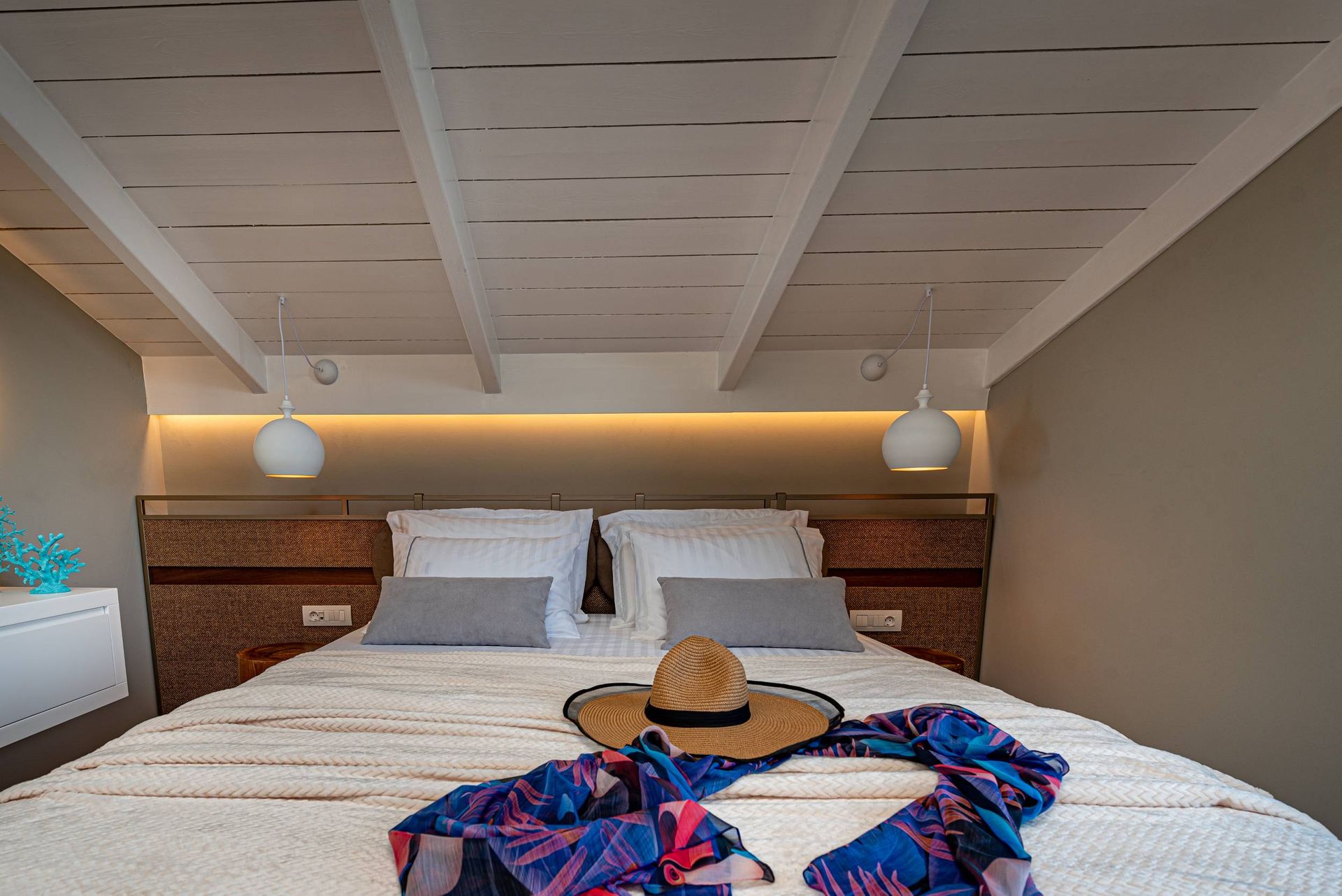 Attic 2 Bedroom Apartment