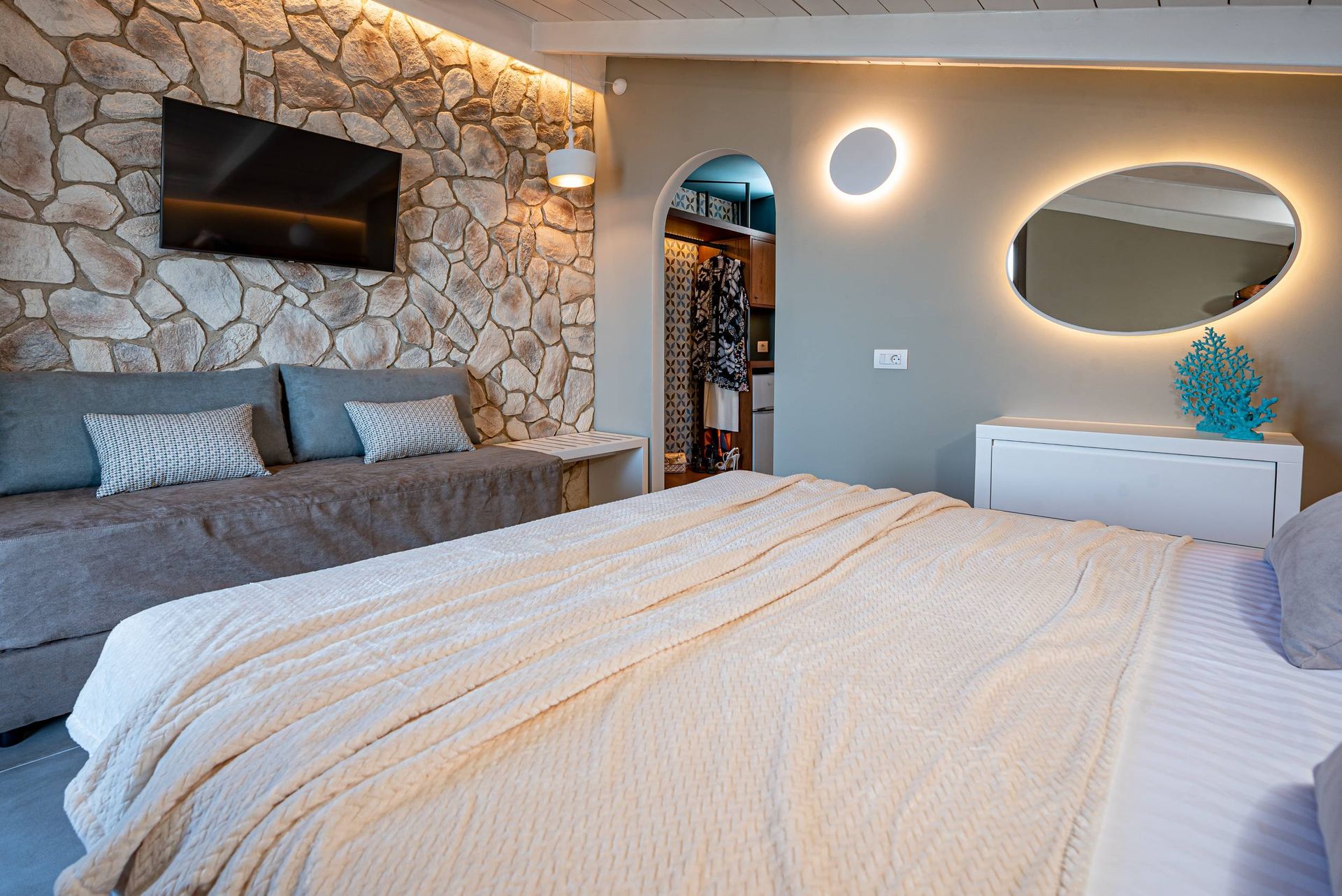 Attic 2 Bedroom Apartment