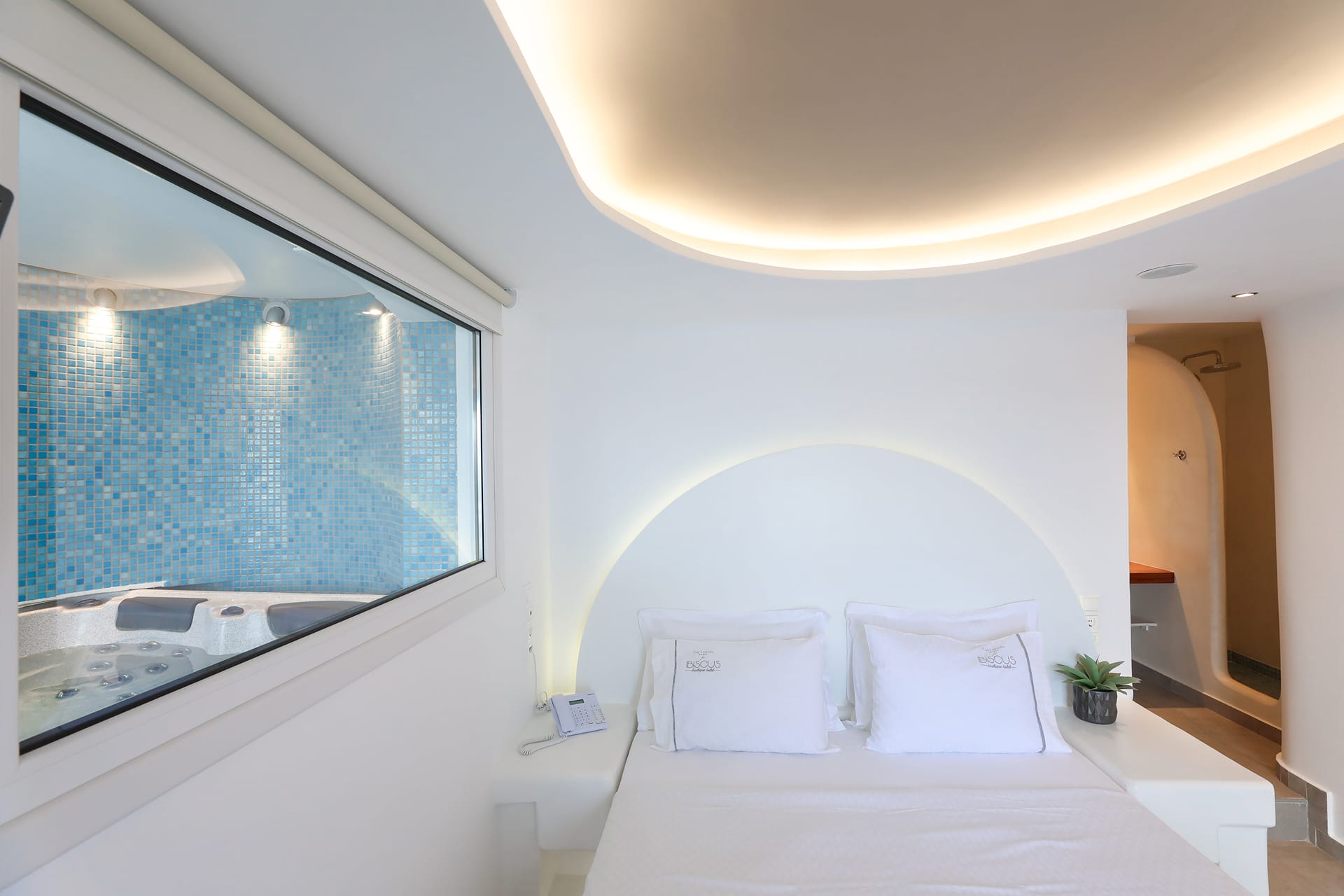 Junior Suite with indoor Jacuzzi
