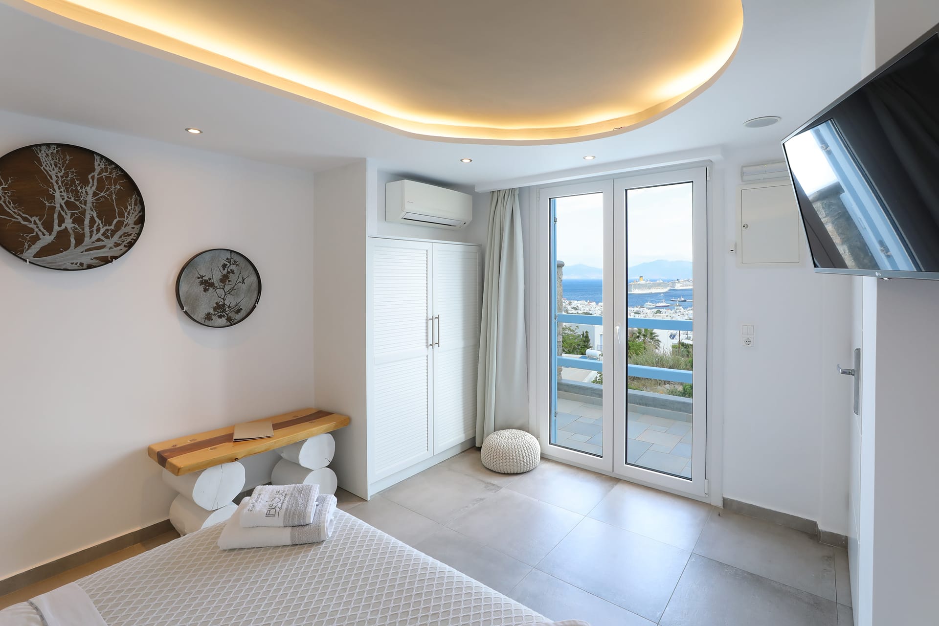 Junior Suite with indoor Jacuzzi