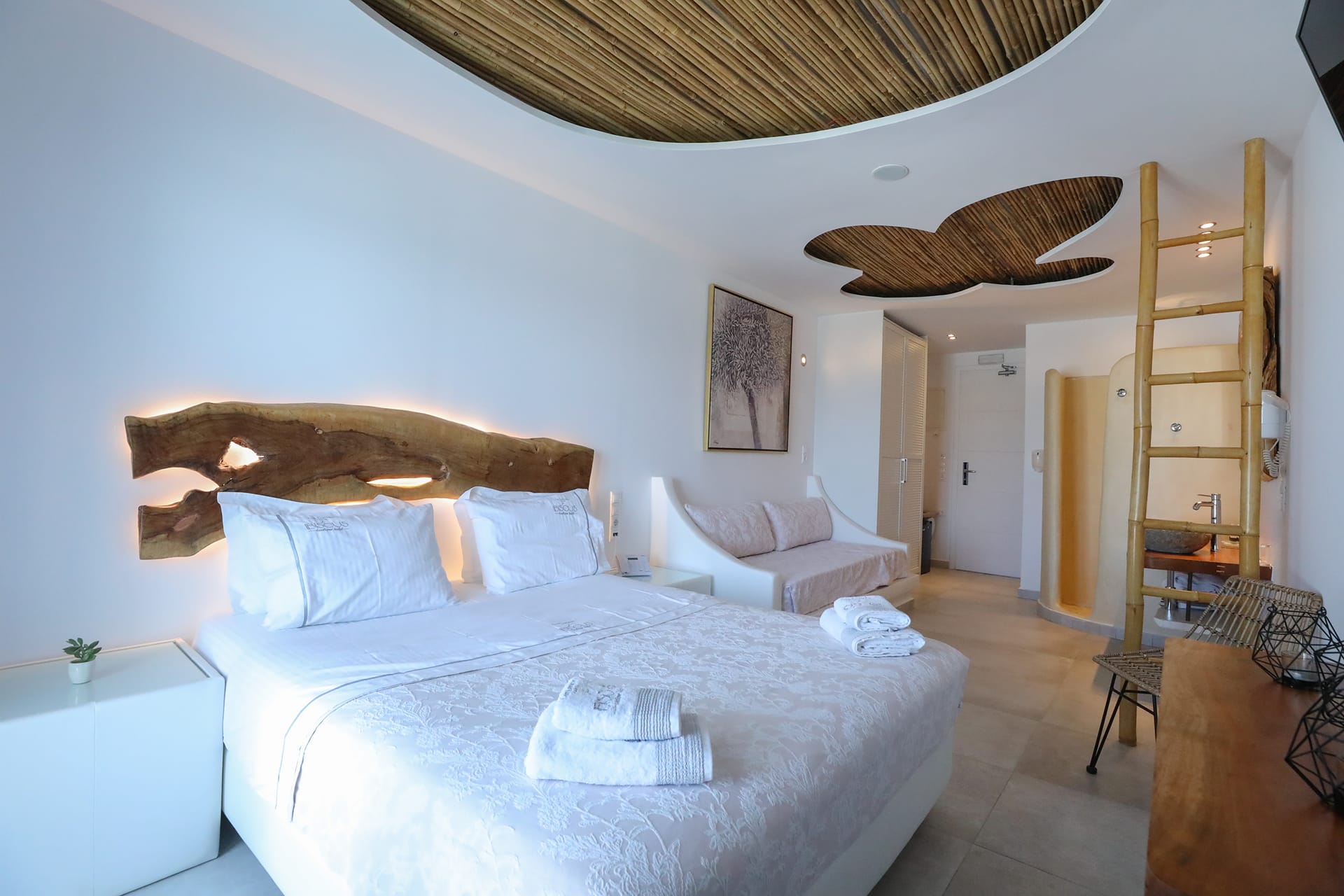 Suite with Outdoor Jacuzzi