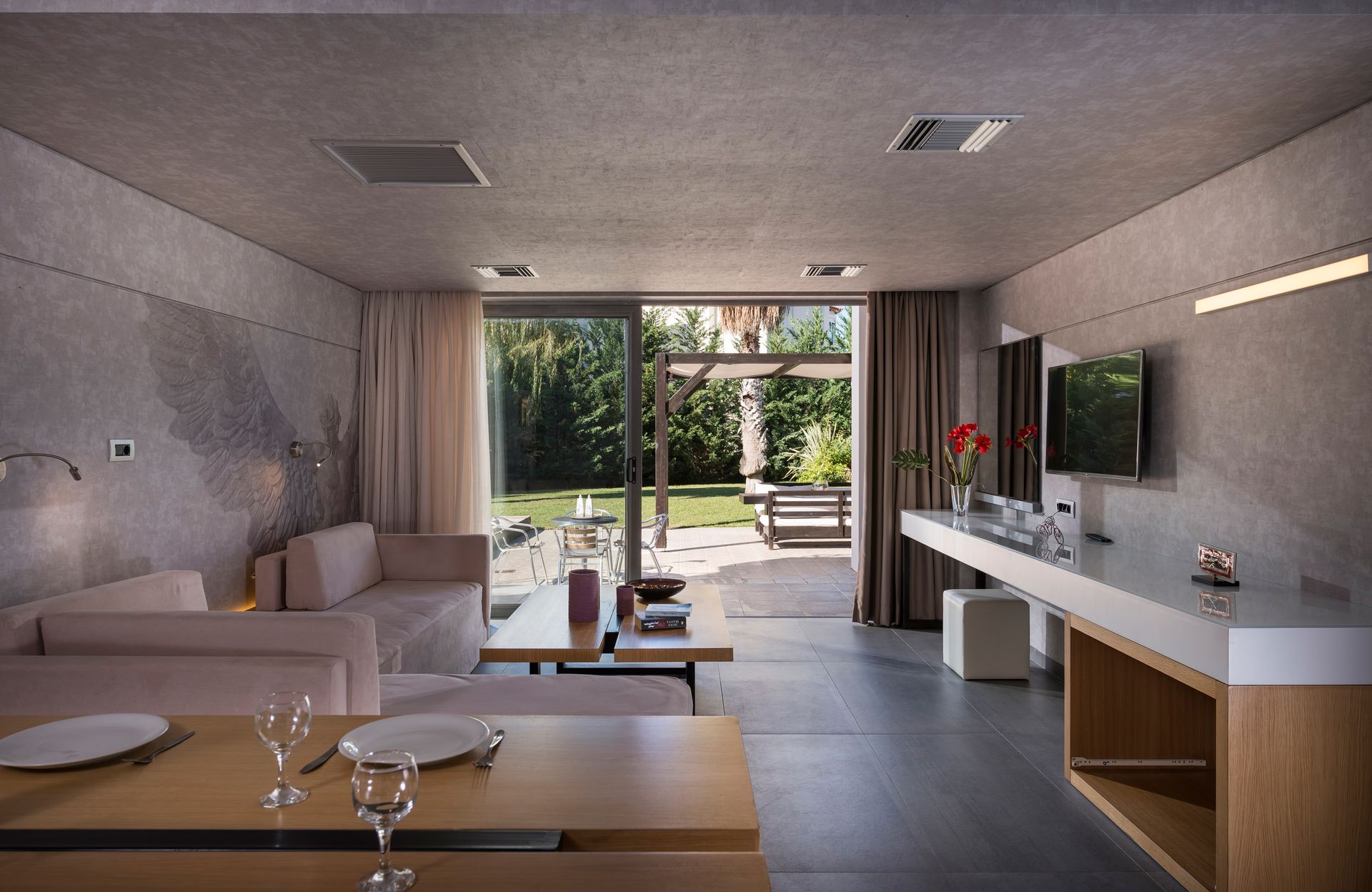 Deluxe Apartment
