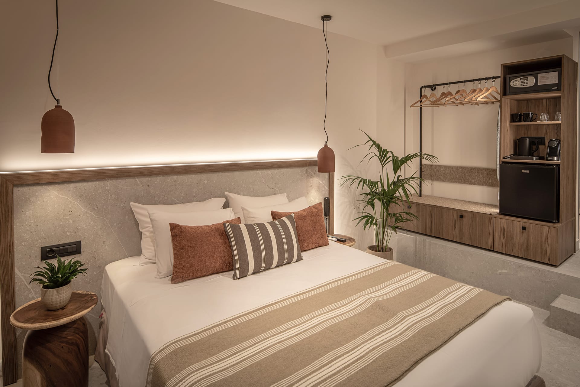 Premium Urban Room