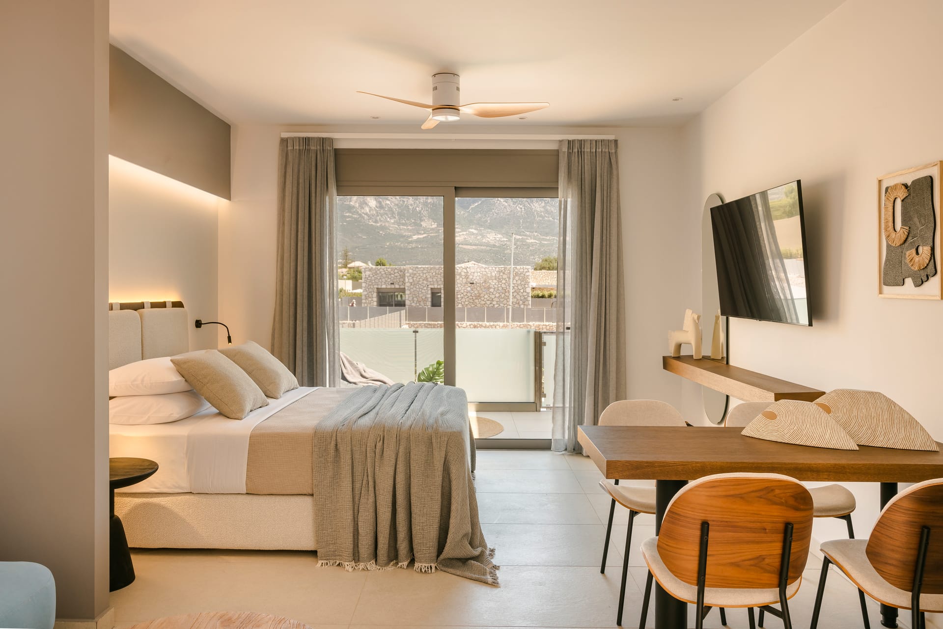 Junior Suite with Shared Pool photo 4