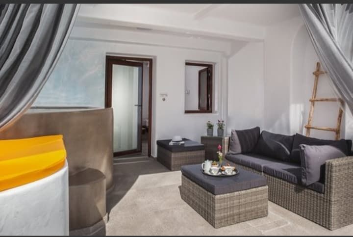 Superior Suite with Outdoor Jacuzzi