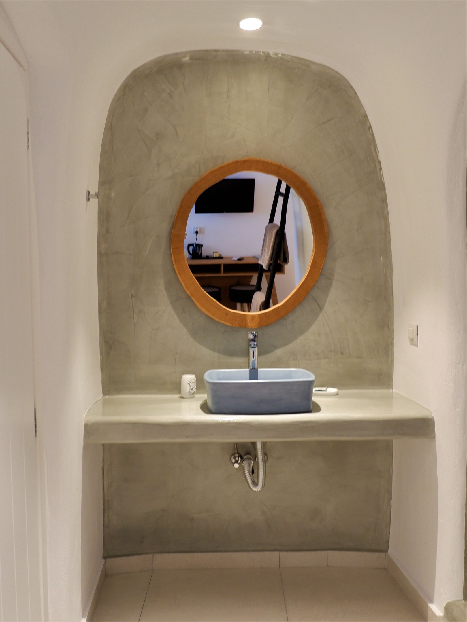 Cave Honeymoon Suite Hot Tub