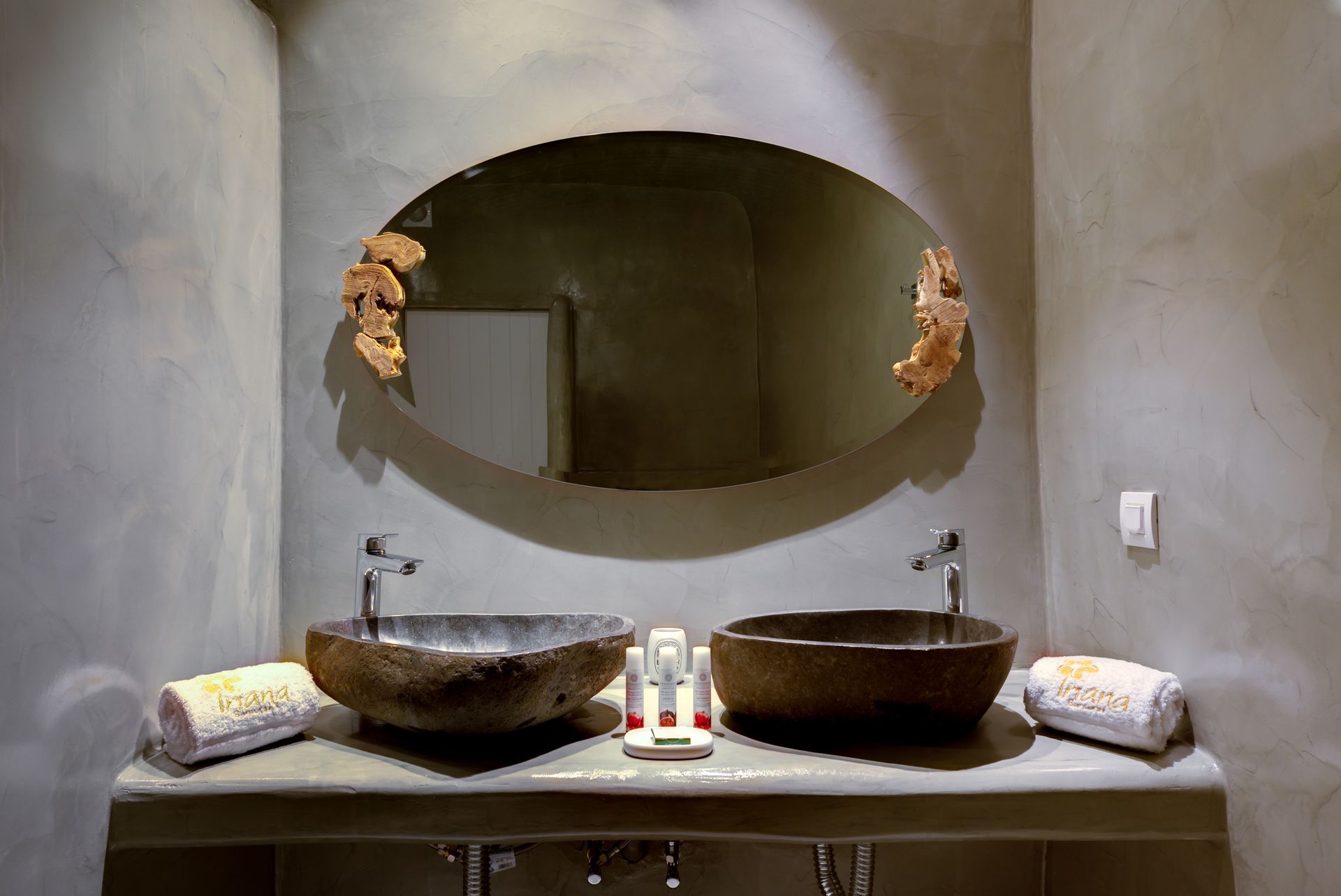Executive Suite with plunge pool and whirlpool jets